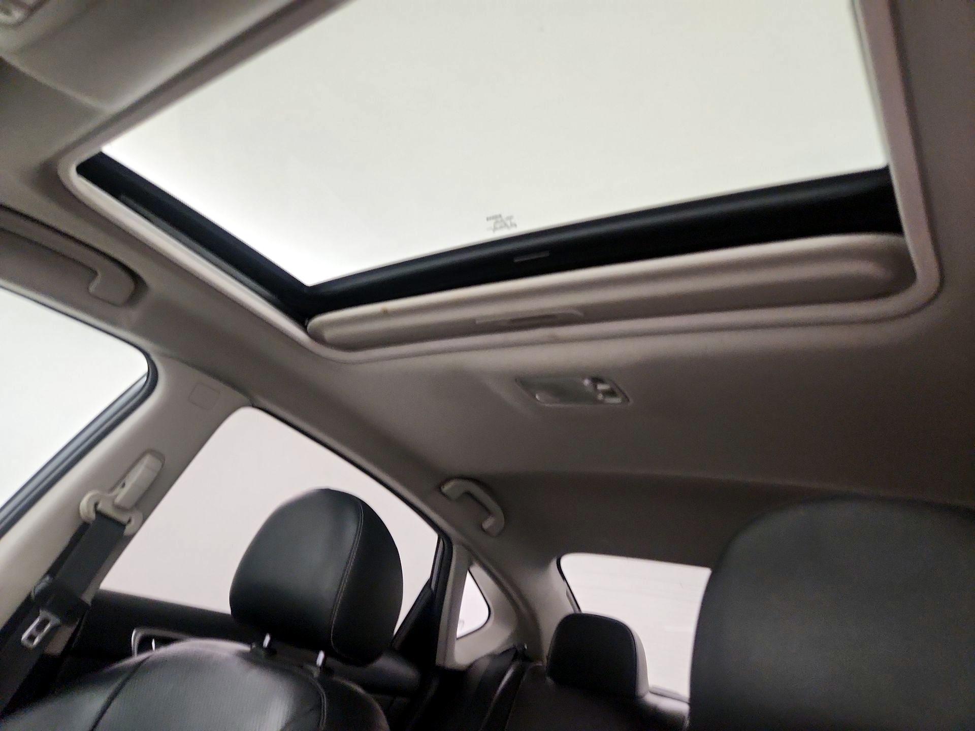 Thumbnail: 2015 Nissan Sentra - 19