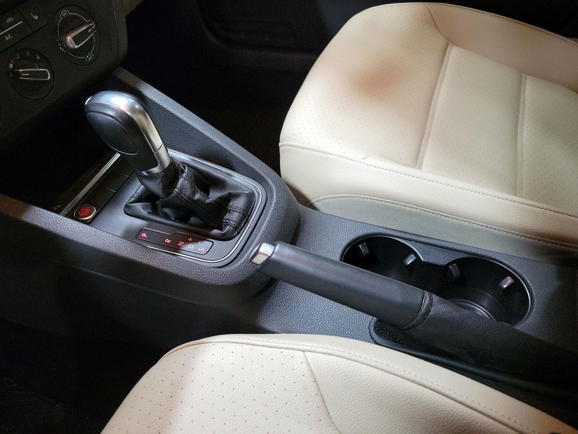 Thumbnail: 2017 Volkswagen Jetta - 17