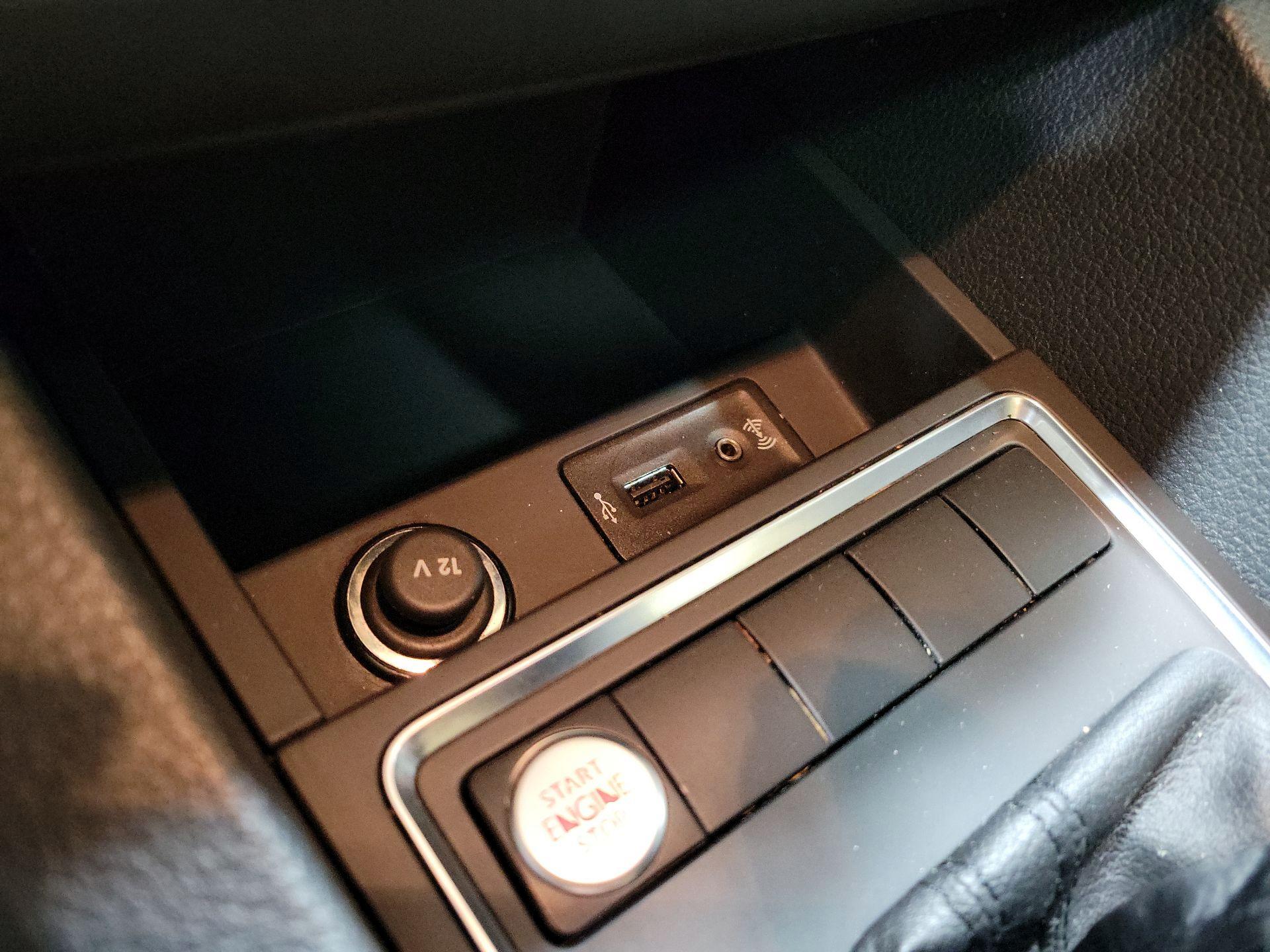 Thumbnail: 2017 Volkswagen Jetta - 18