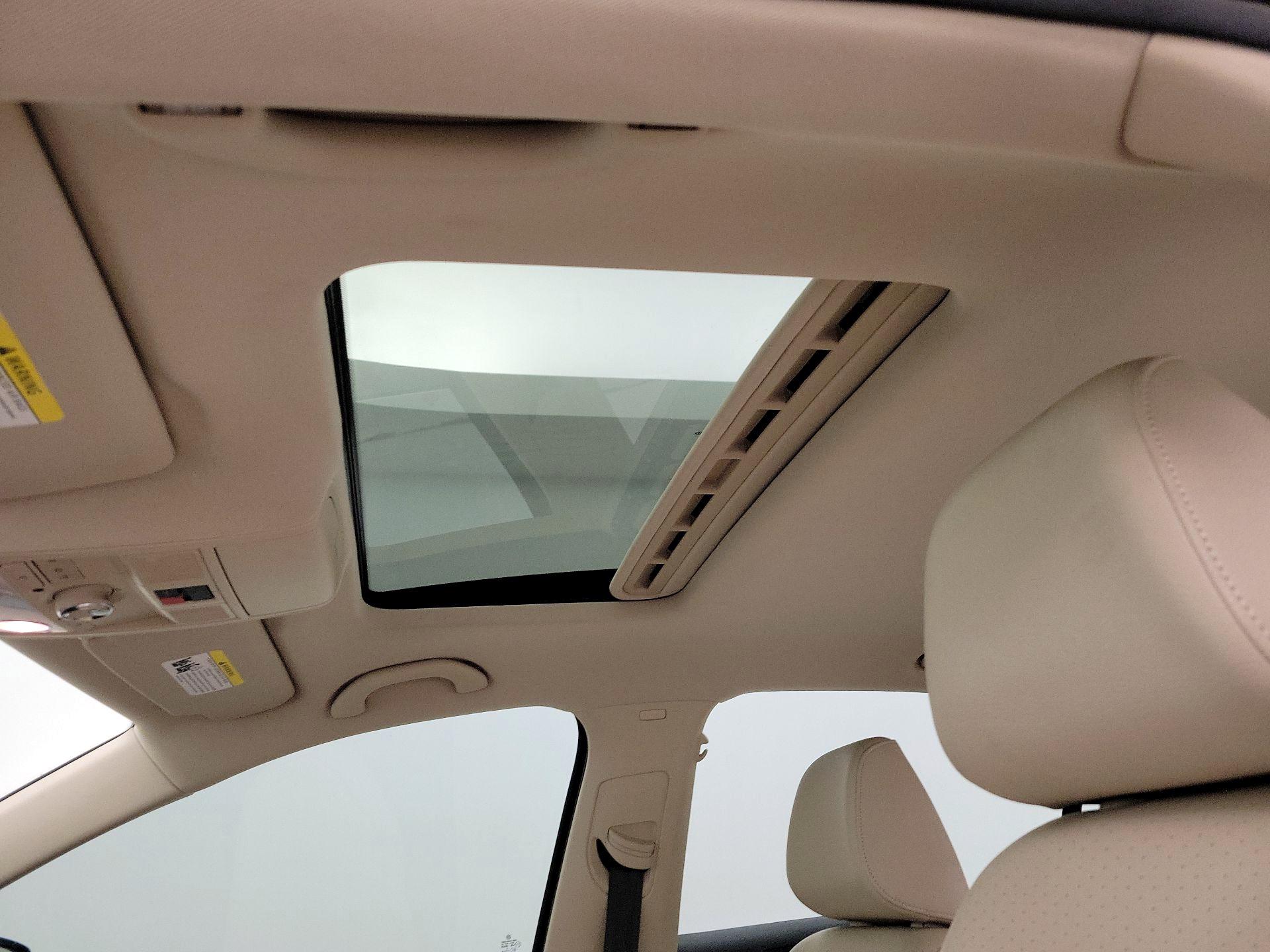 Thumbnail: 2017 Volkswagen Jetta - 19