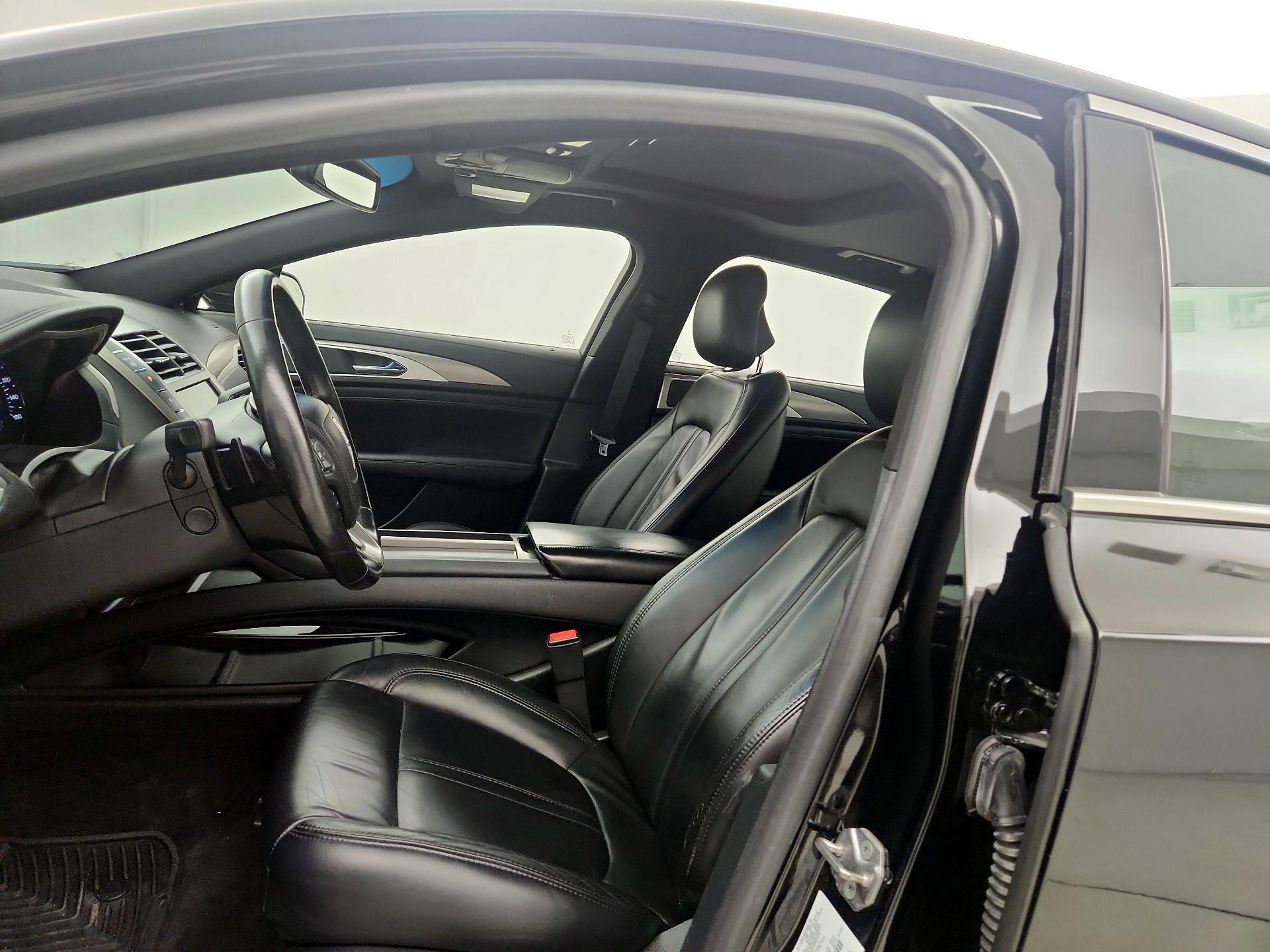 Thumbnail: 2017 Lincoln MKZ - 11