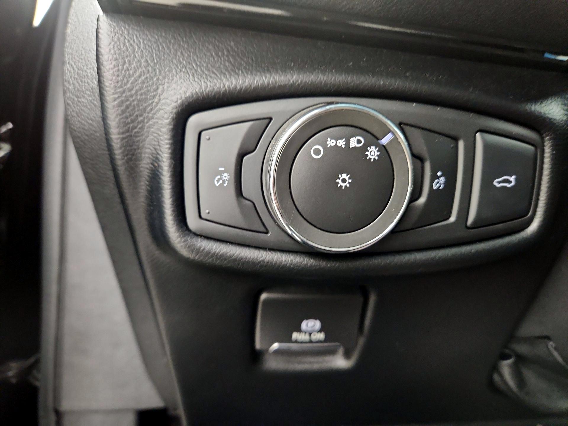 Thumbnail: 2017 Lincoln MKZ - 13