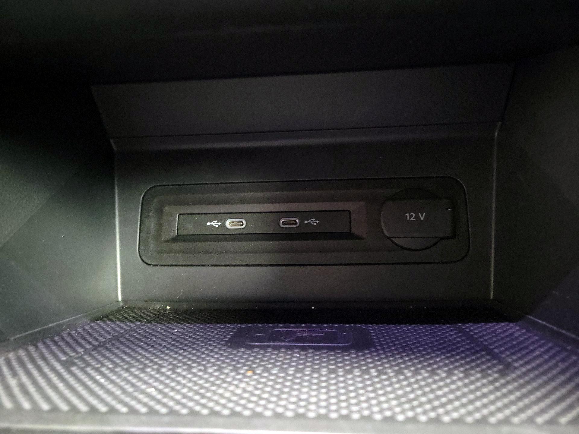 Thumbnail: 2021 Volkswagen Atlas - 19