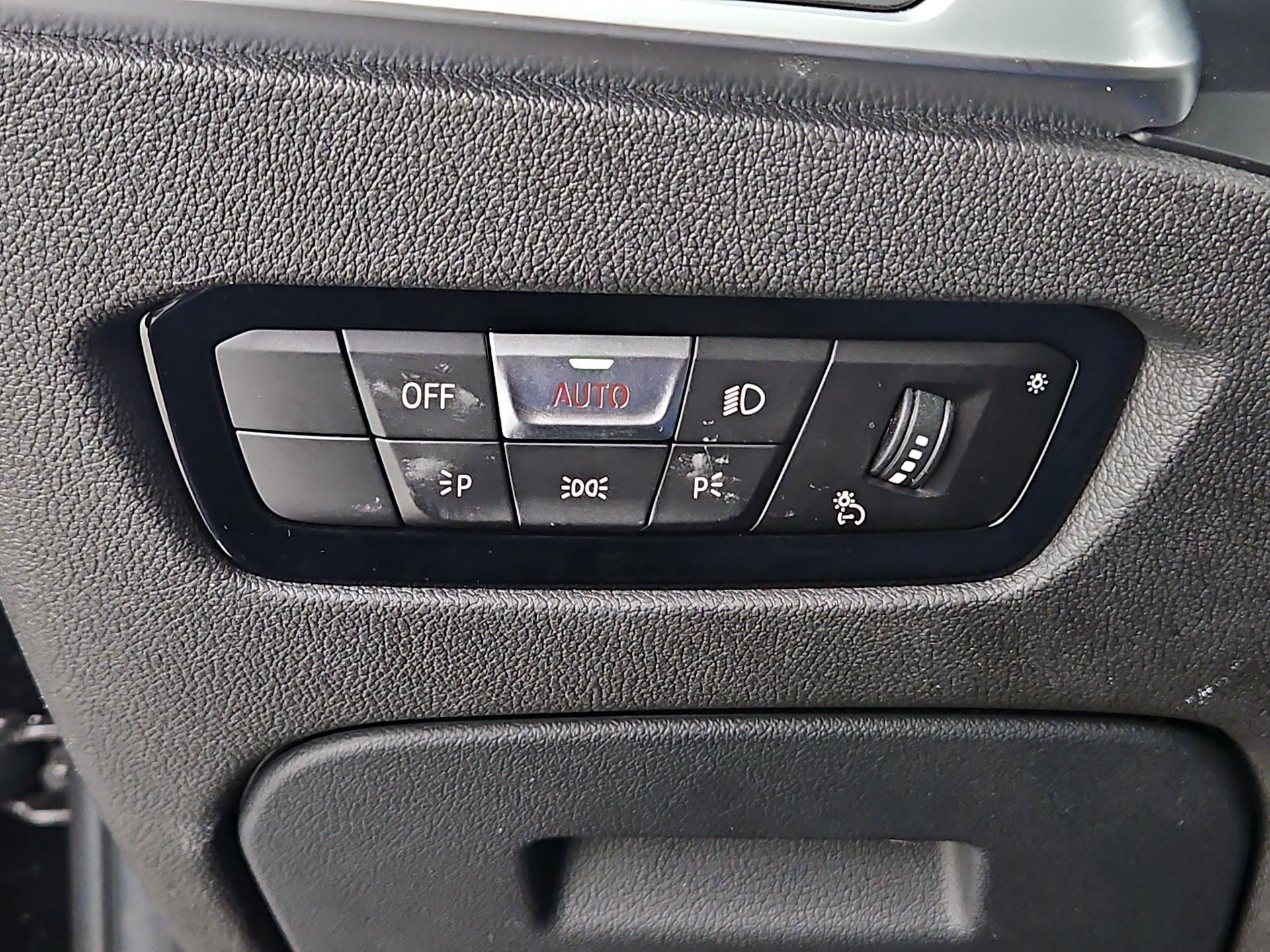 Thumbnail: 2020 BMW 3 Series - 13