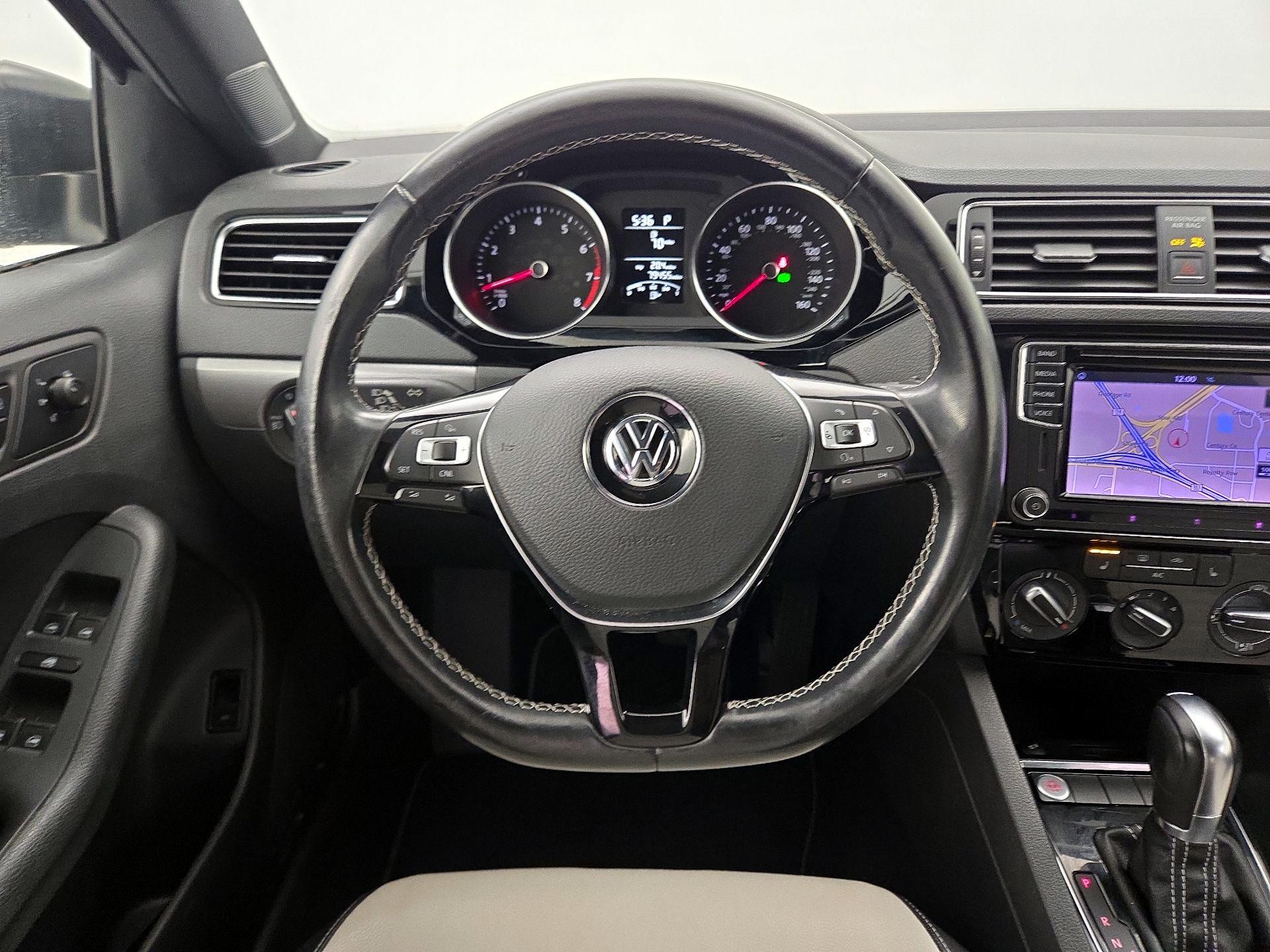 Thumbnail: 2016 Volkswagen Jetta - 10