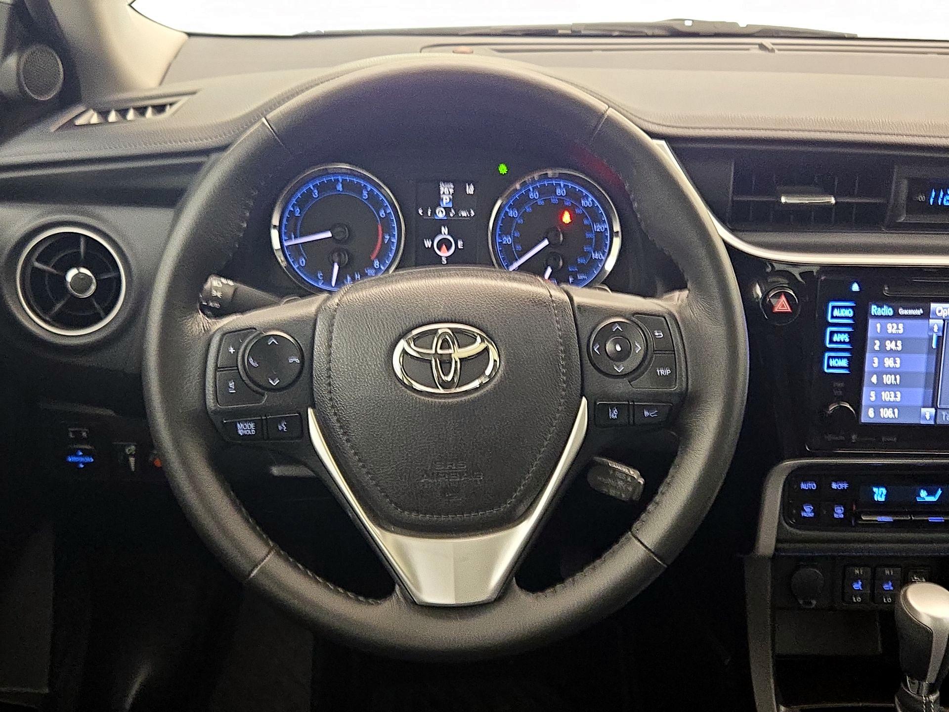 Thumbnail: 2017 Toyota Corolla - 10