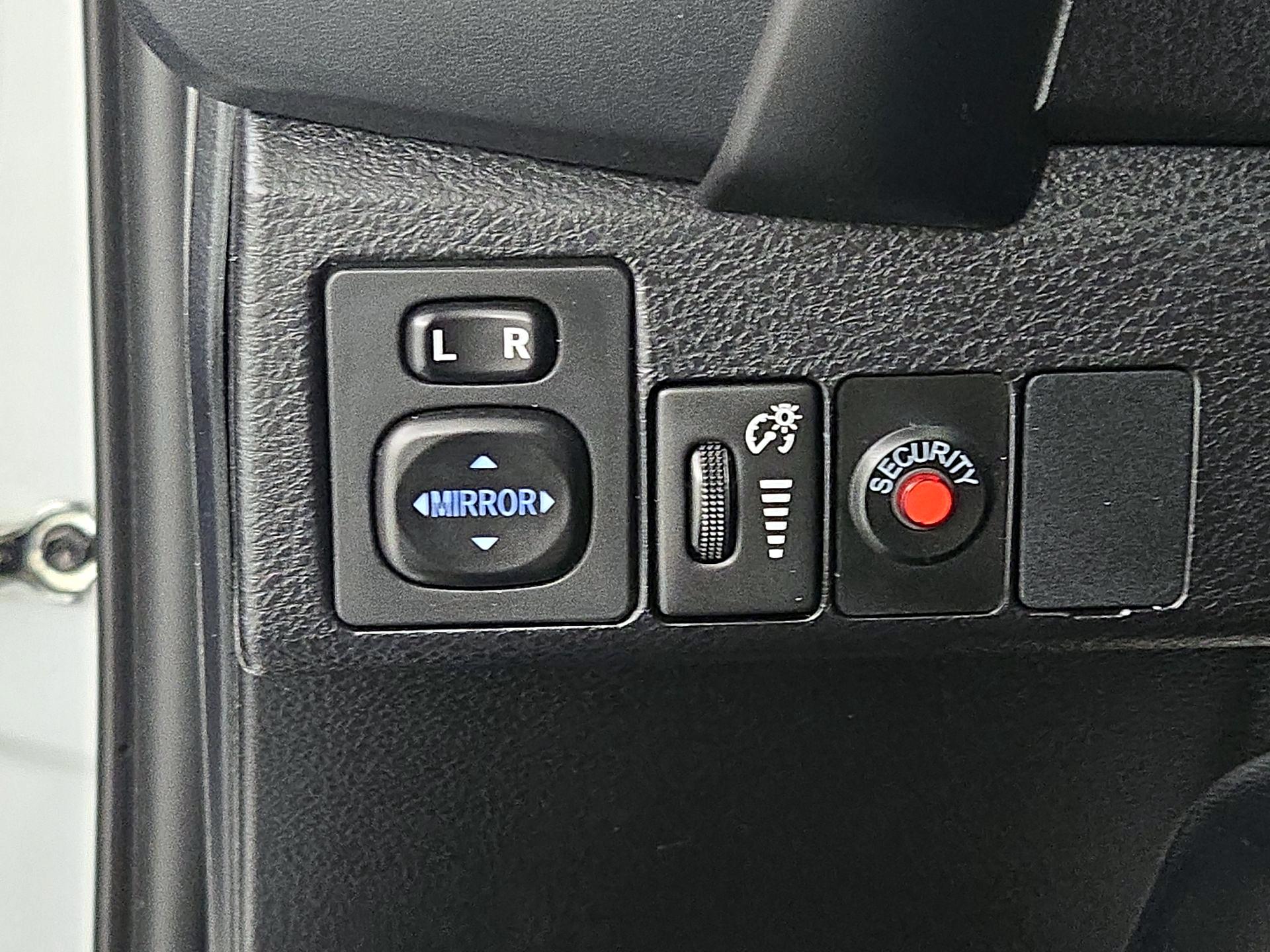 Thumbnail: 2017 Toyota Corolla - 13