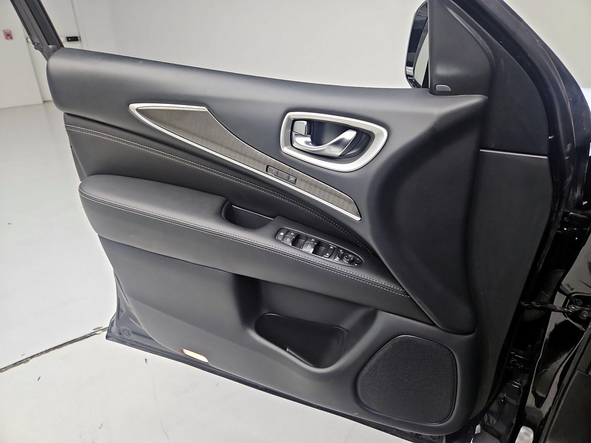 Thumbnail: 2020 INFINITI QX60 - 12