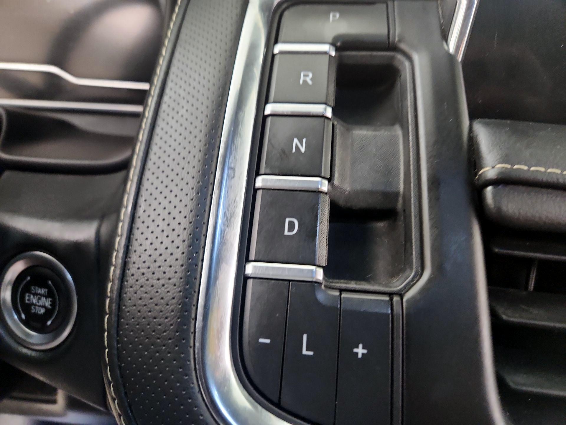 Thumbnail: 2023 GMC Yukon - 17