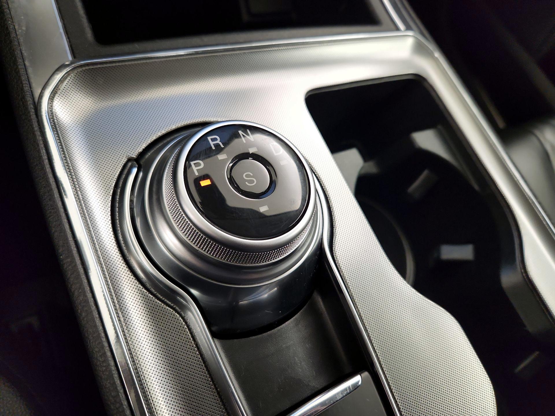 Thumbnail: 2024 Ford Edge - 17