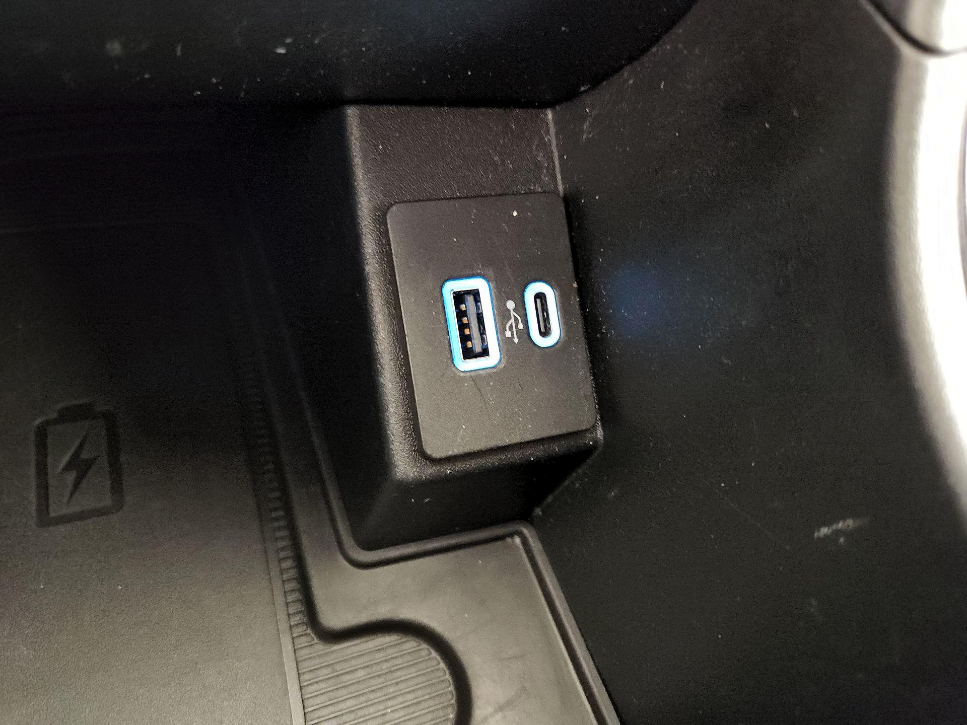 Thumbnail: 2024 Ford Edge - 18