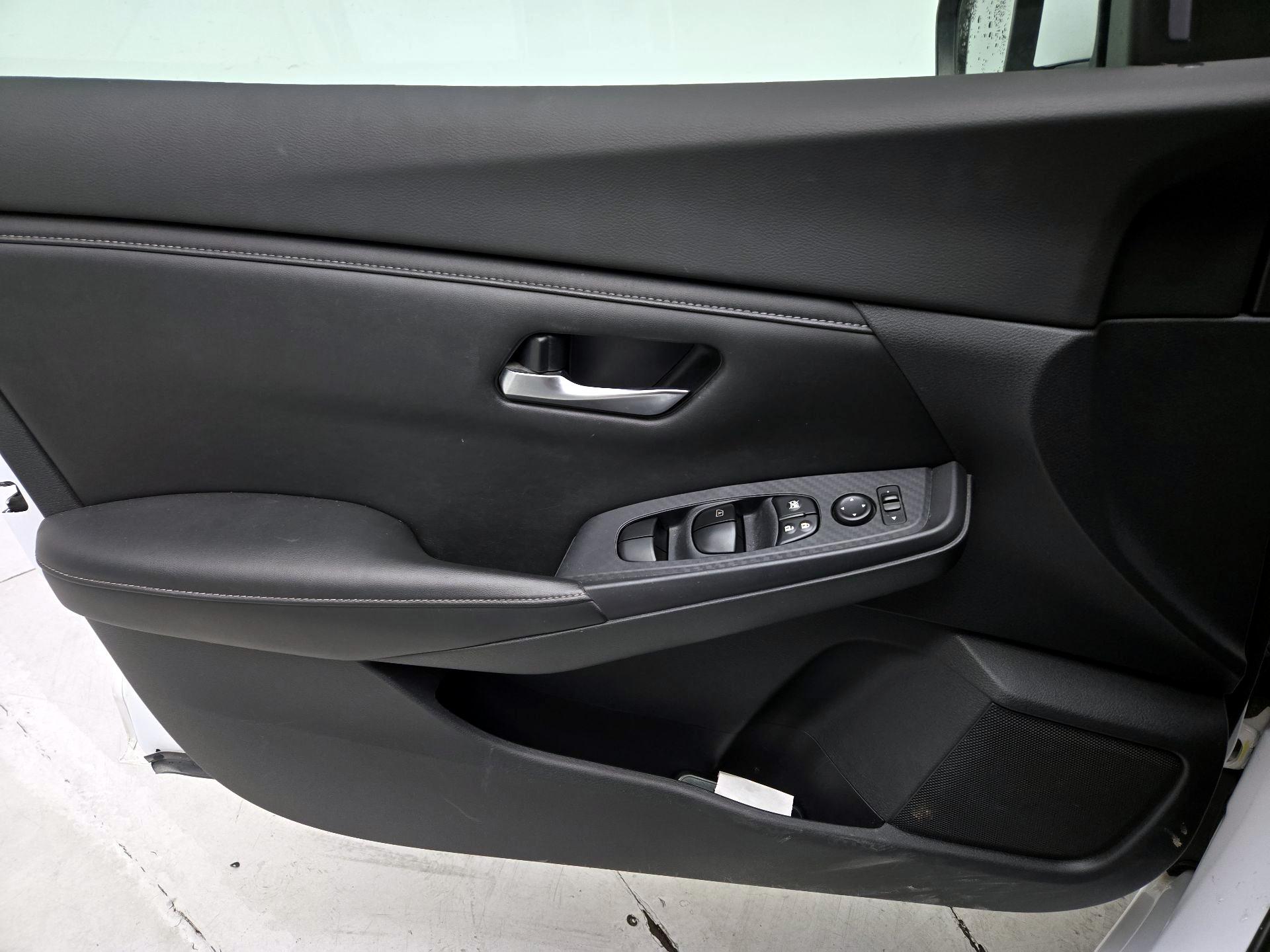 Thumbnail: 2020 Nissan Sentra - 12