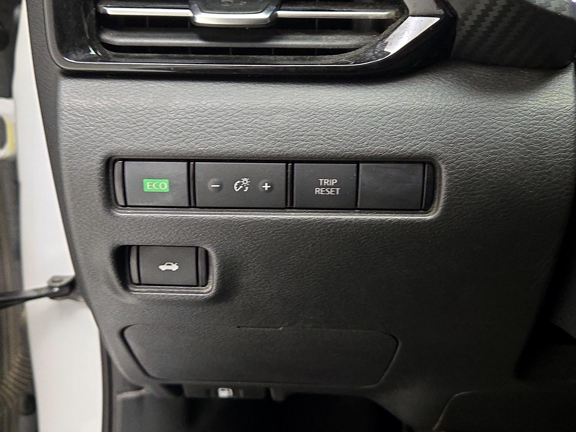 Thumbnail: 2020 Nissan Sentra - 13