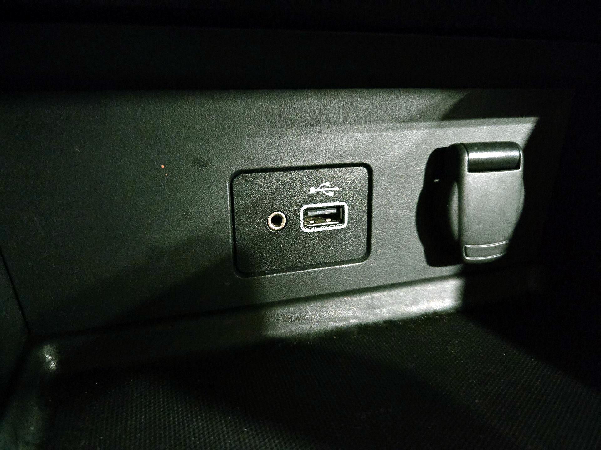 Thumbnail: 2020 Nissan Sentra - 18