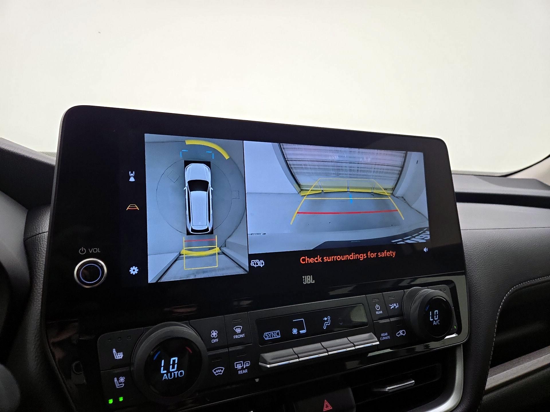 Thumbnail: 2024 Toyota Highlander - 14