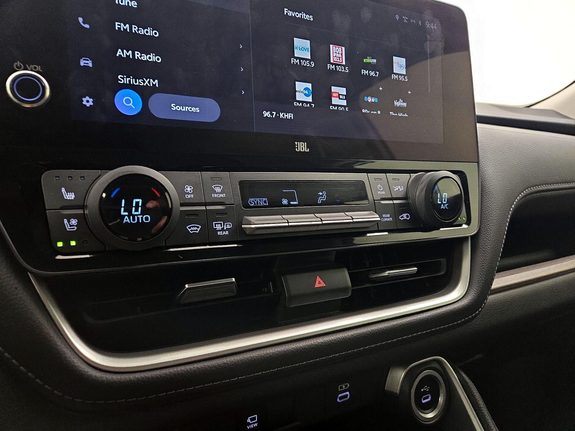 Thumbnail: 2024 Toyota Highlander - 16