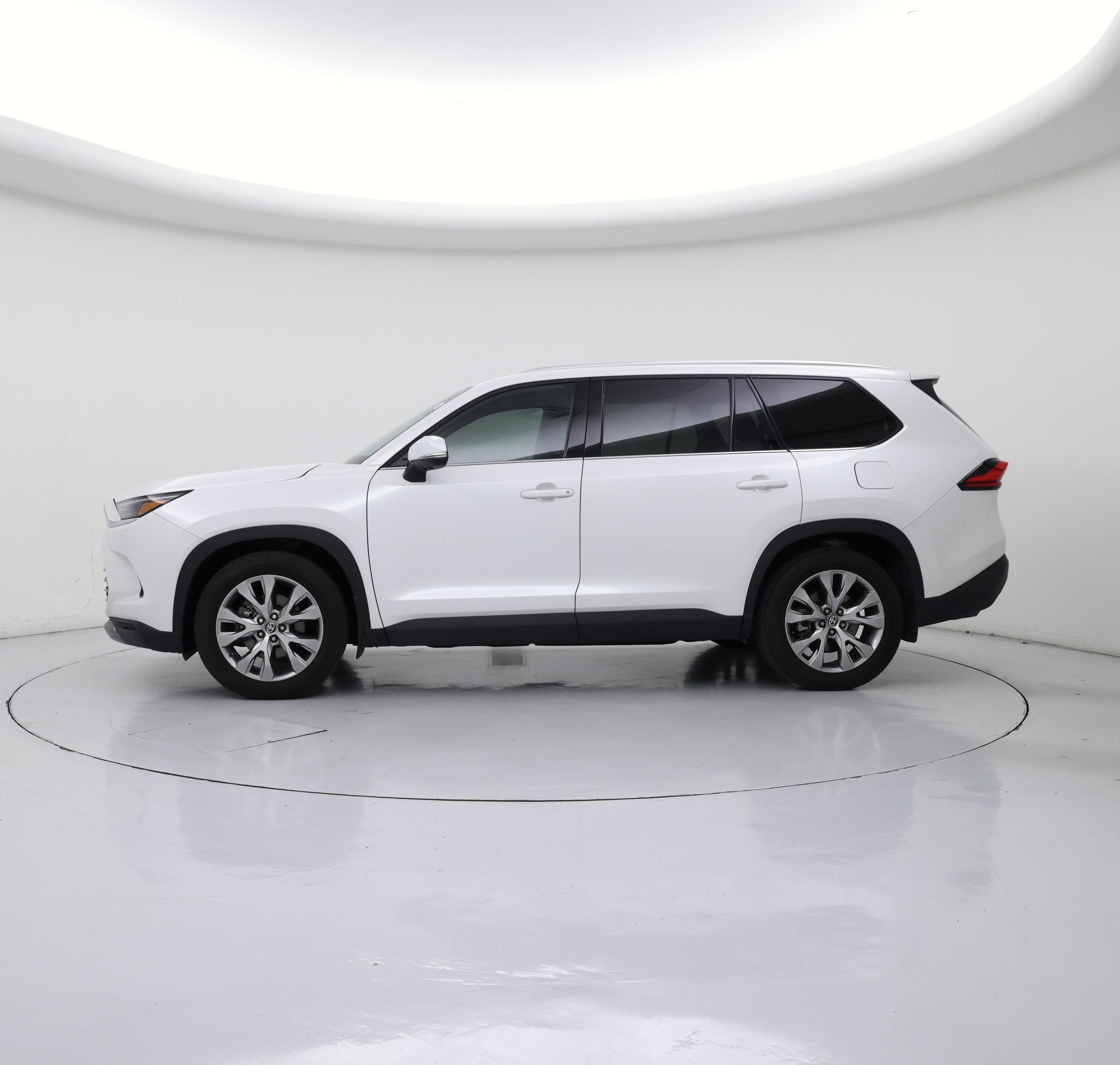 Thumbnail: 2024 Toyota Highlander - 3