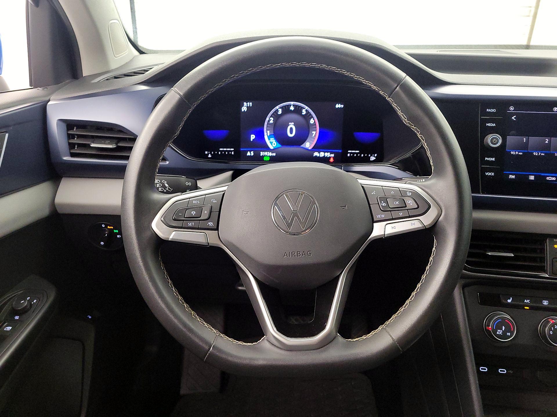 Thumbnail: 2022 Volkswagen Taos - 10