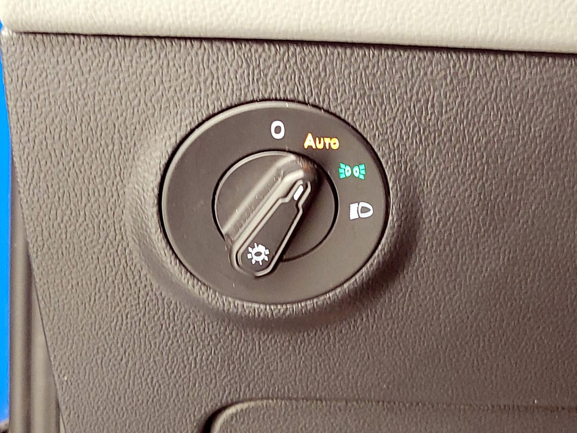 Thumbnail: 2022 Volkswagen Taos - 13