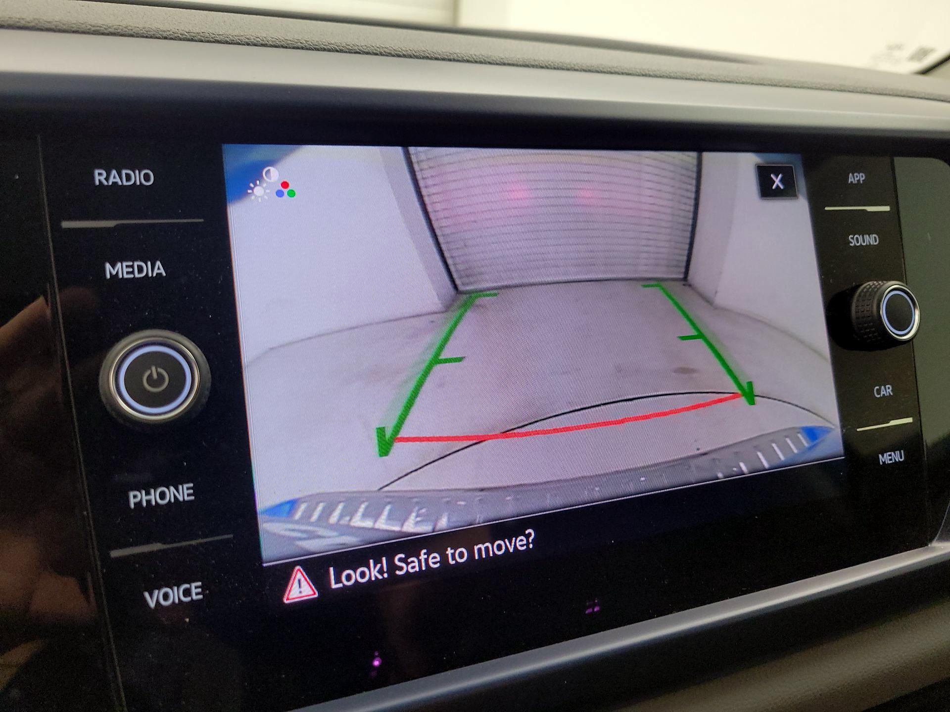 Thumbnail: 2022 Volkswagen Taos - 14