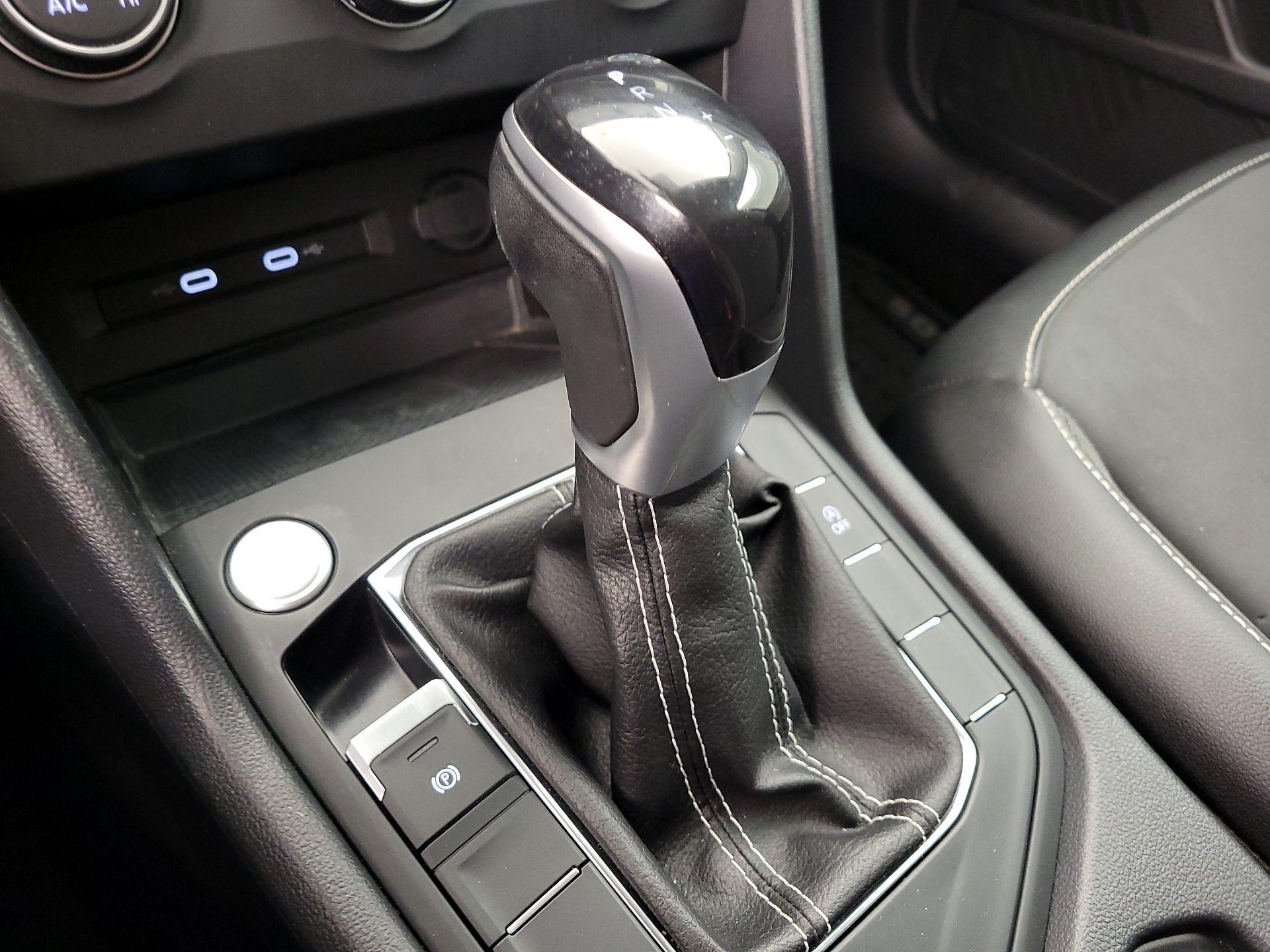 Thumbnail: 2022 Volkswagen Taos - 17