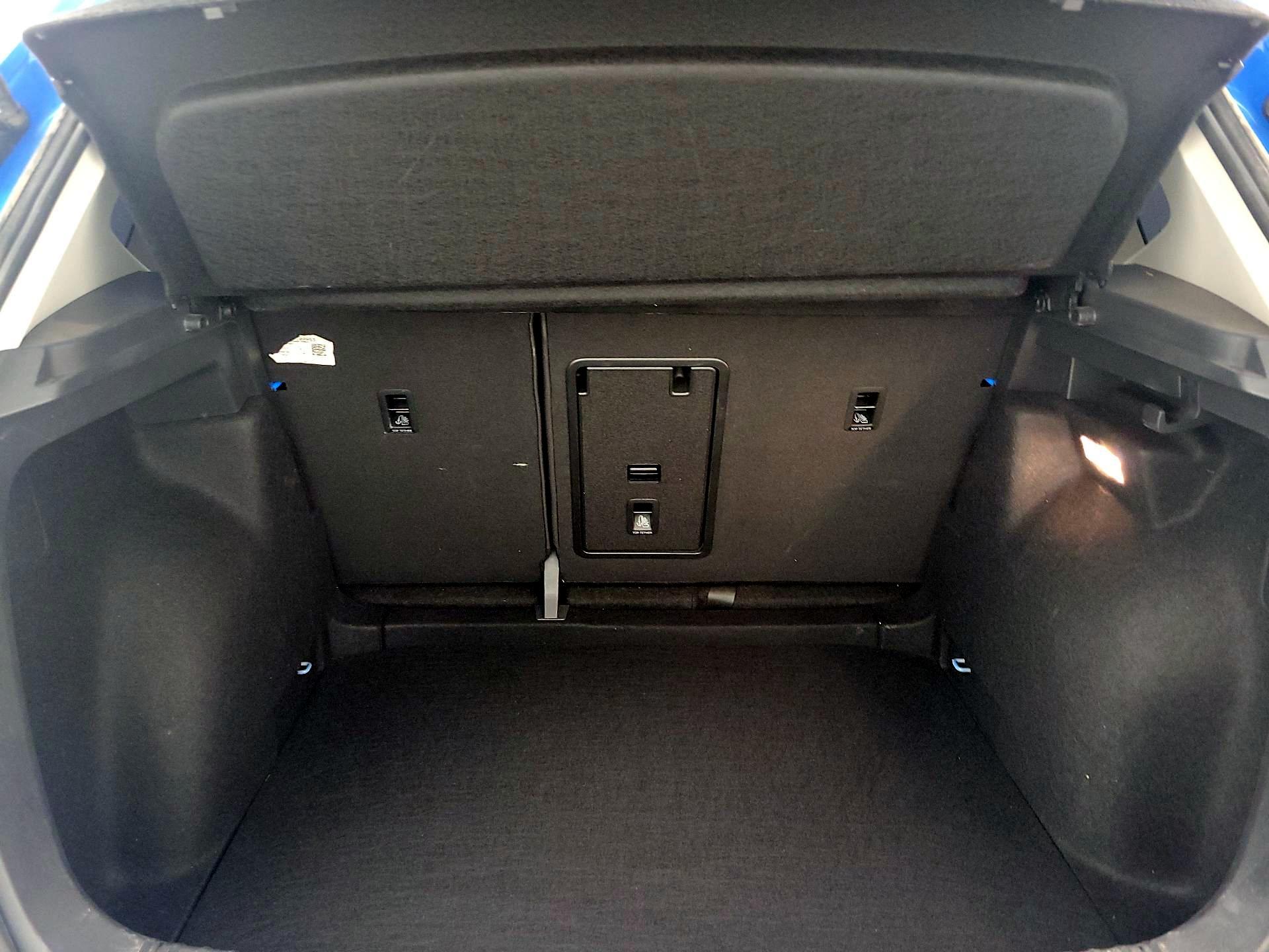 Thumbnail: 2022 Volkswagen Taos - 20