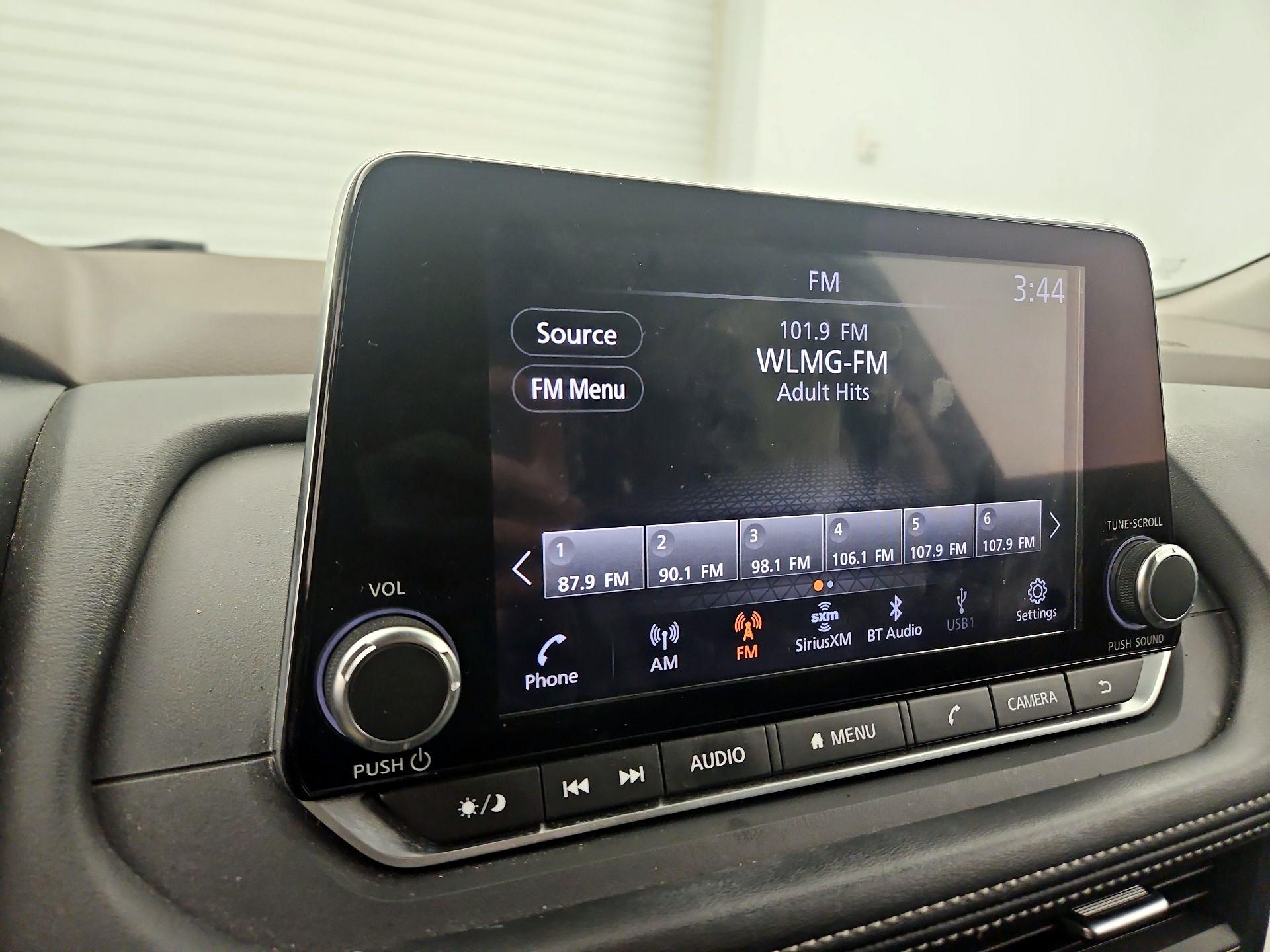 Thumbnail: 2023 Nissan Rogue - 15