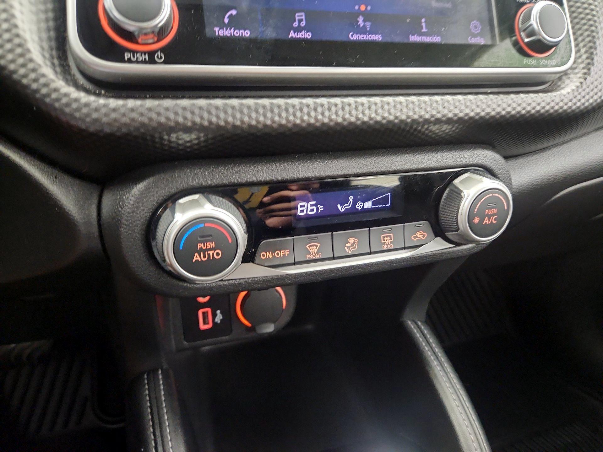 Thumbnail: 2018 Nissan Kicks - 16