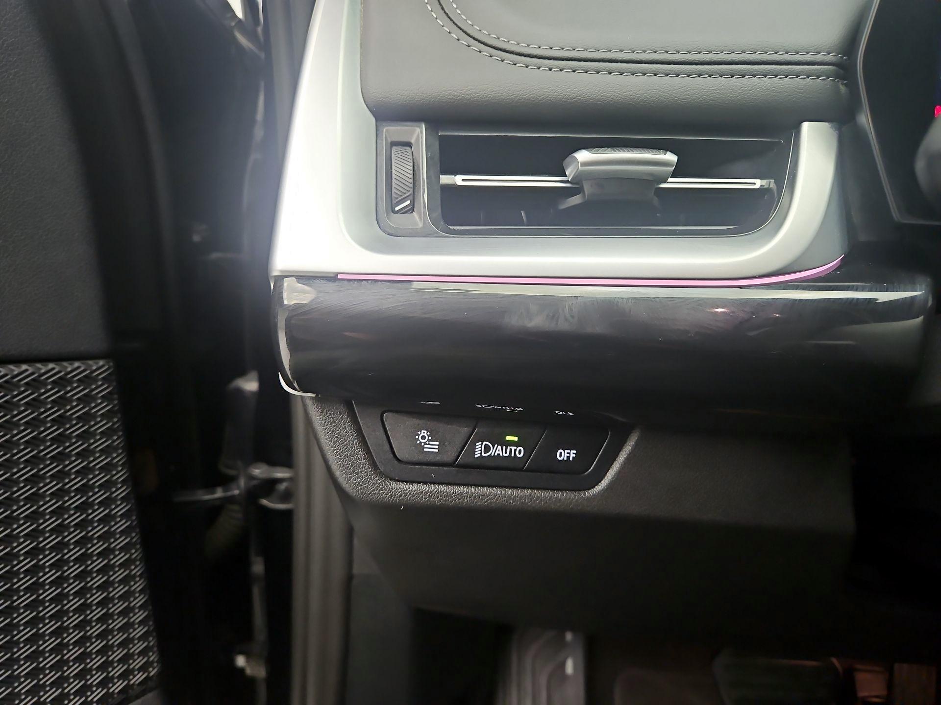 Thumbnail: 2025 BMW X1 - 13