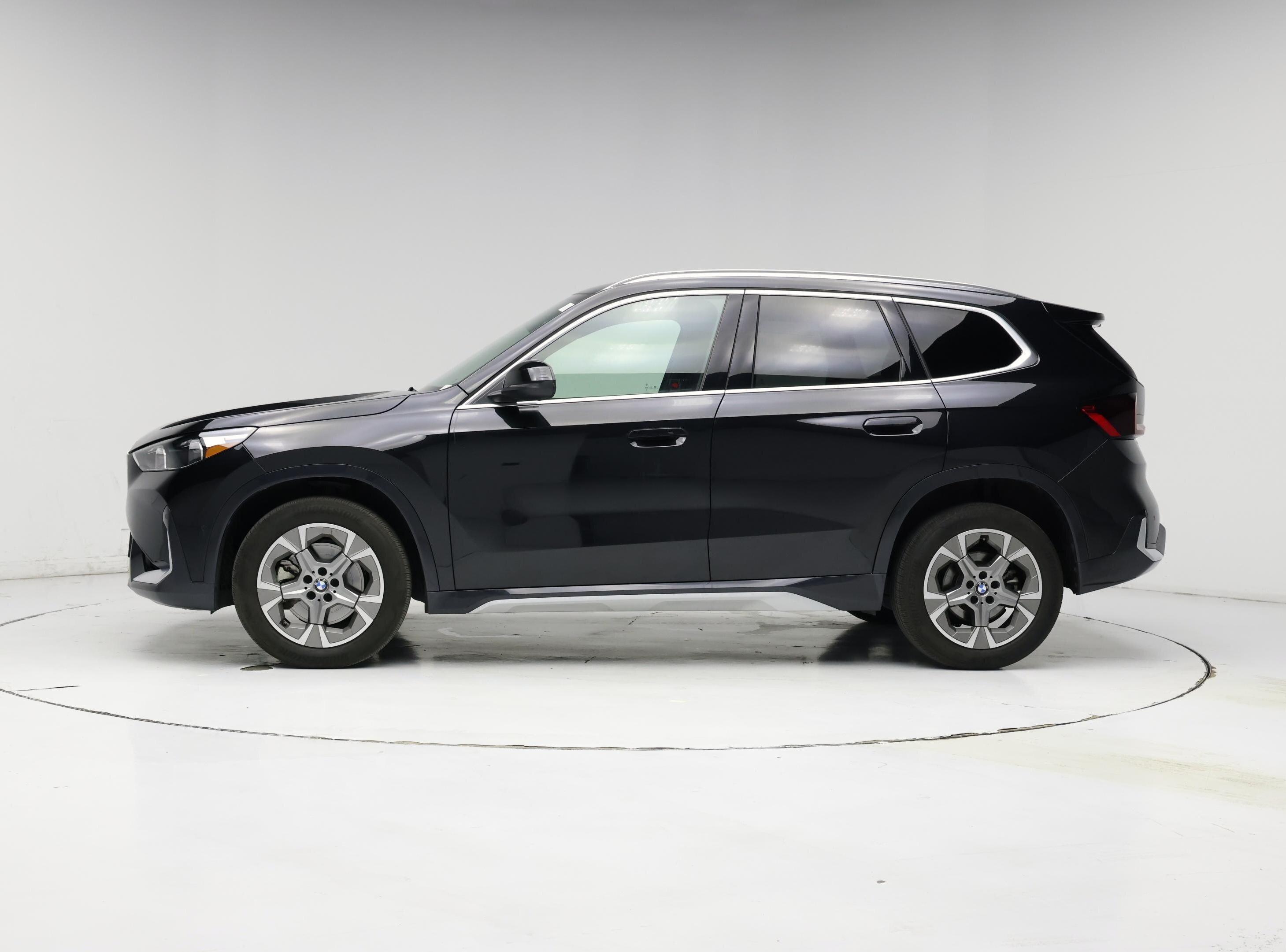 Thumbnail: 2025 BMW X1 - 3