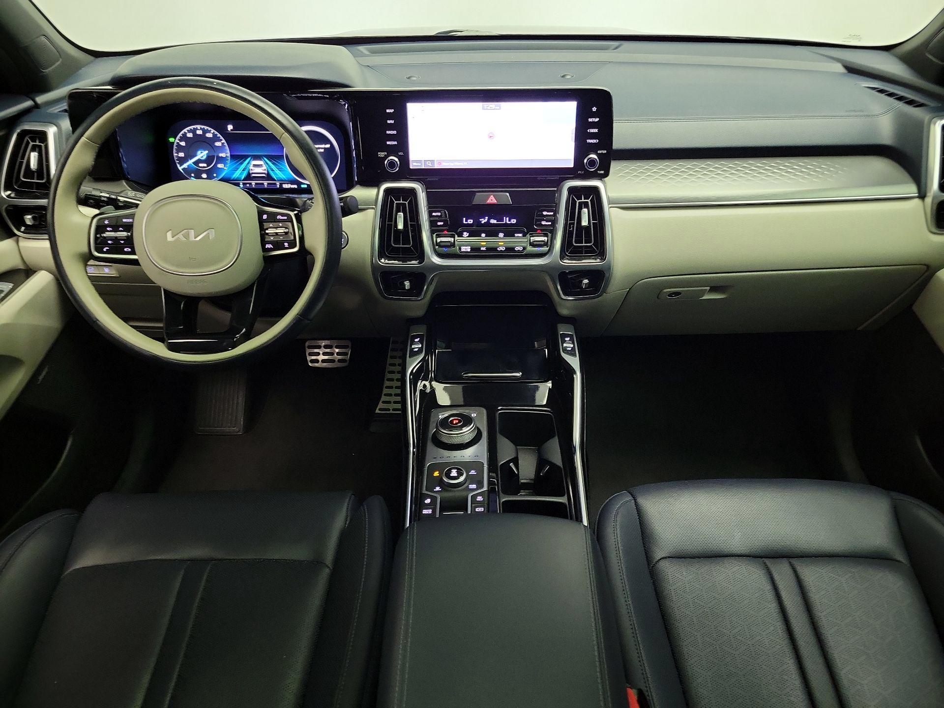 Thumbnail: 2023 Kia Sorento - 9