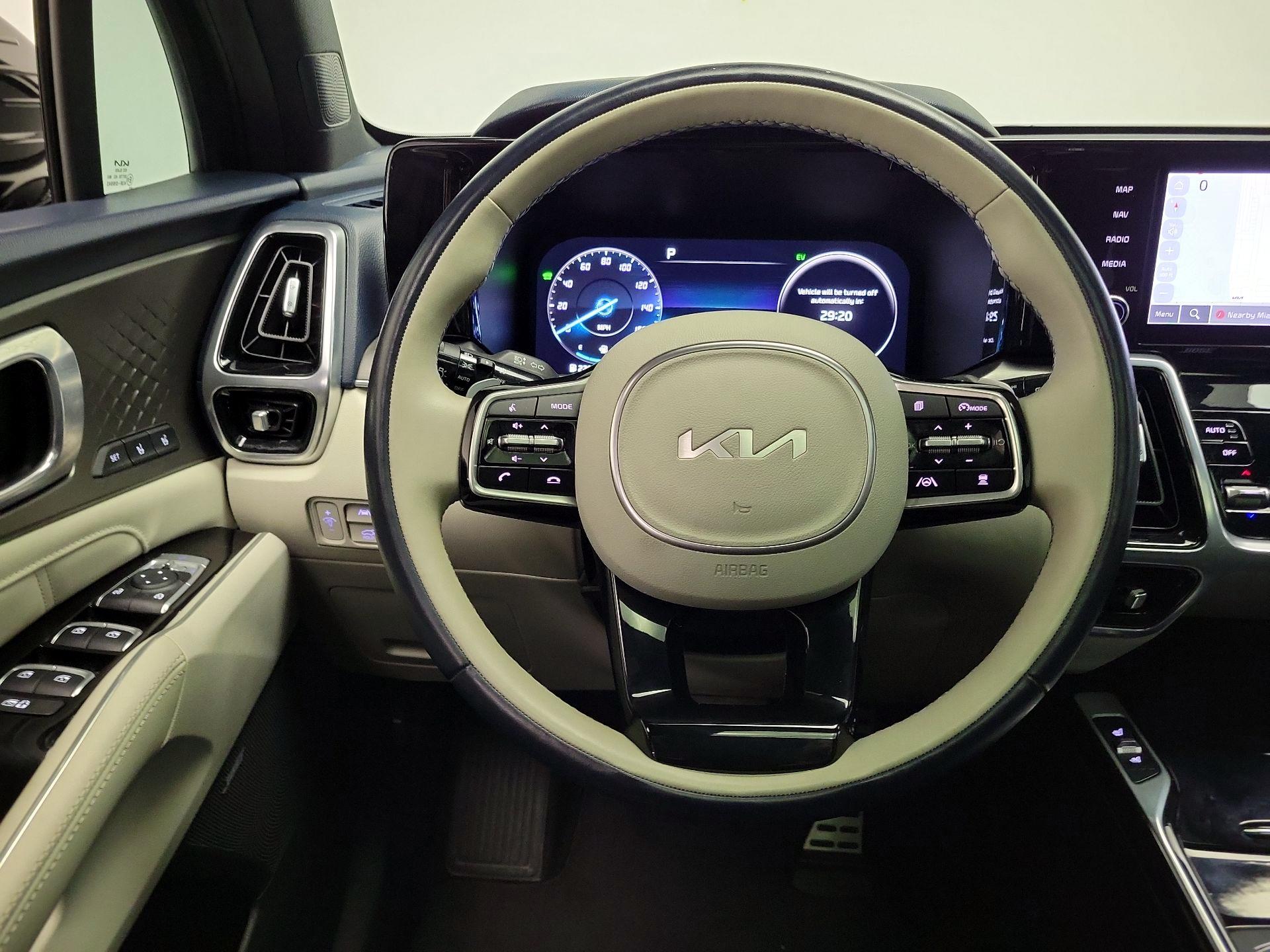 Thumbnail: 2023 Kia Sorento - 10