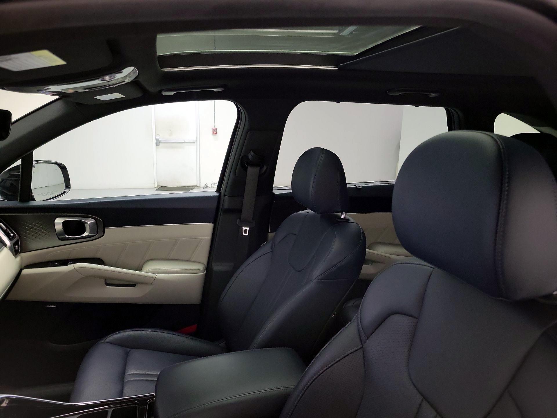 Thumbnail: 2023 Kia Sorento - 20