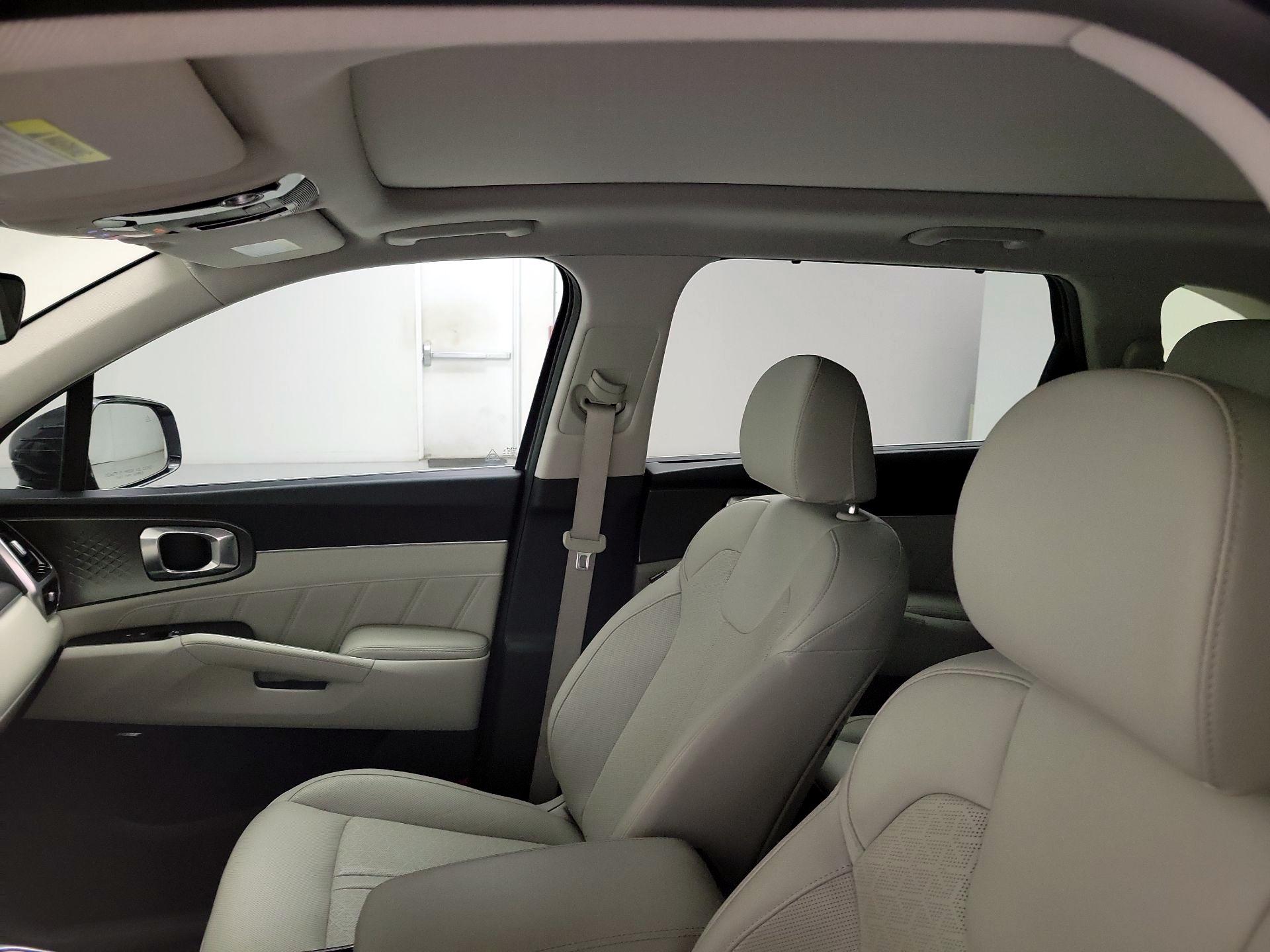 Thumbnail: 2023 Kia Sorento - 20