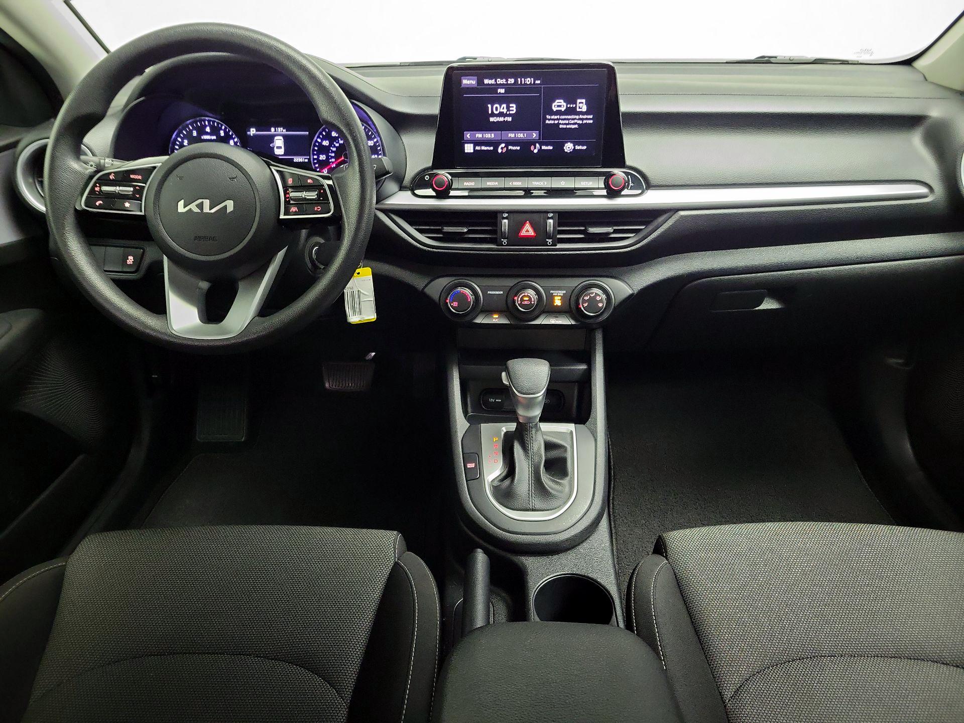 Thumbnail: 2024 Kia Forte - 9