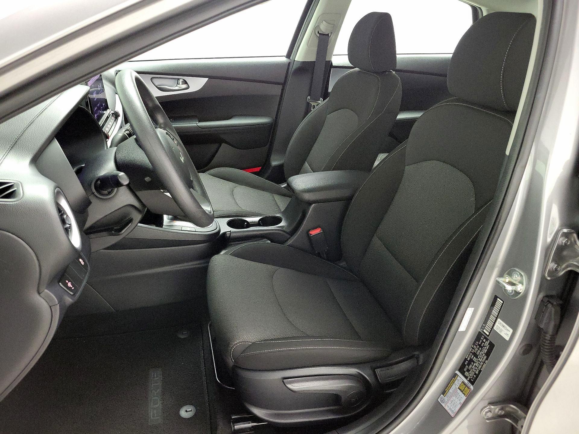 Thumbnail: 2024 Kia Forte - 11