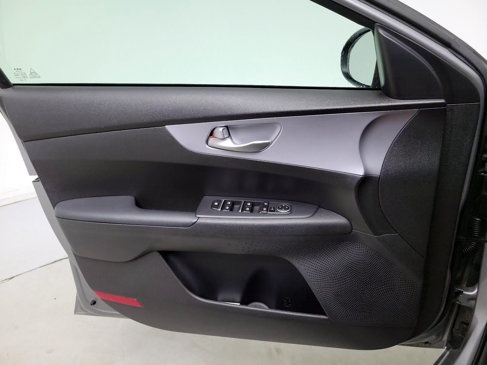 Thumbnail: 2024 Kia Forte - 12