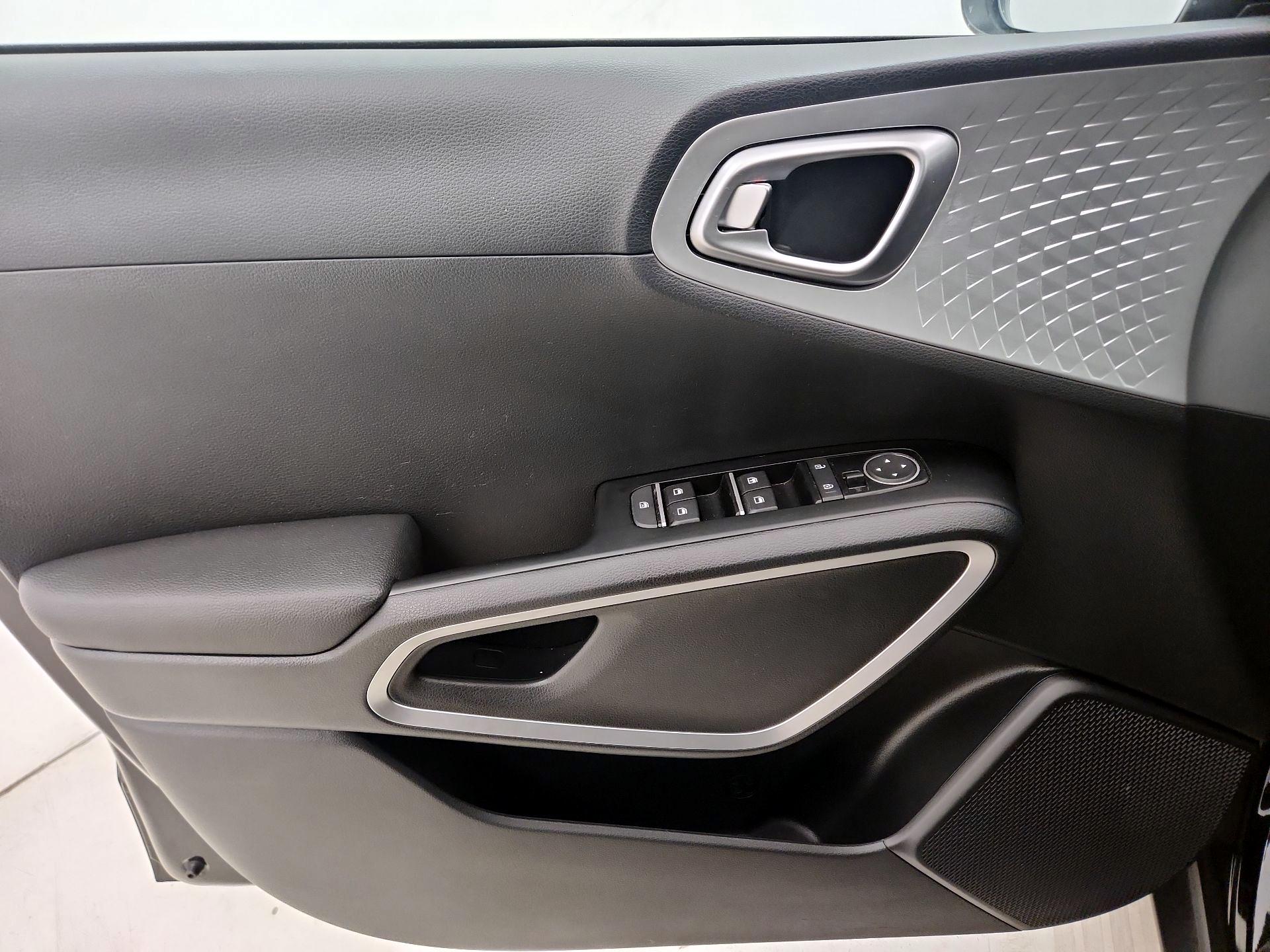 Thumbnail: 2024 Kia Soul - 12