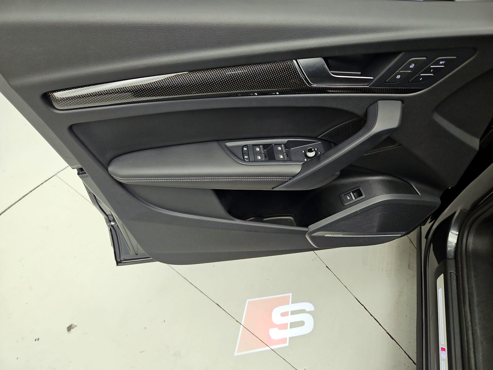 Thumbnail: 2023 Audi SQ5 - 12