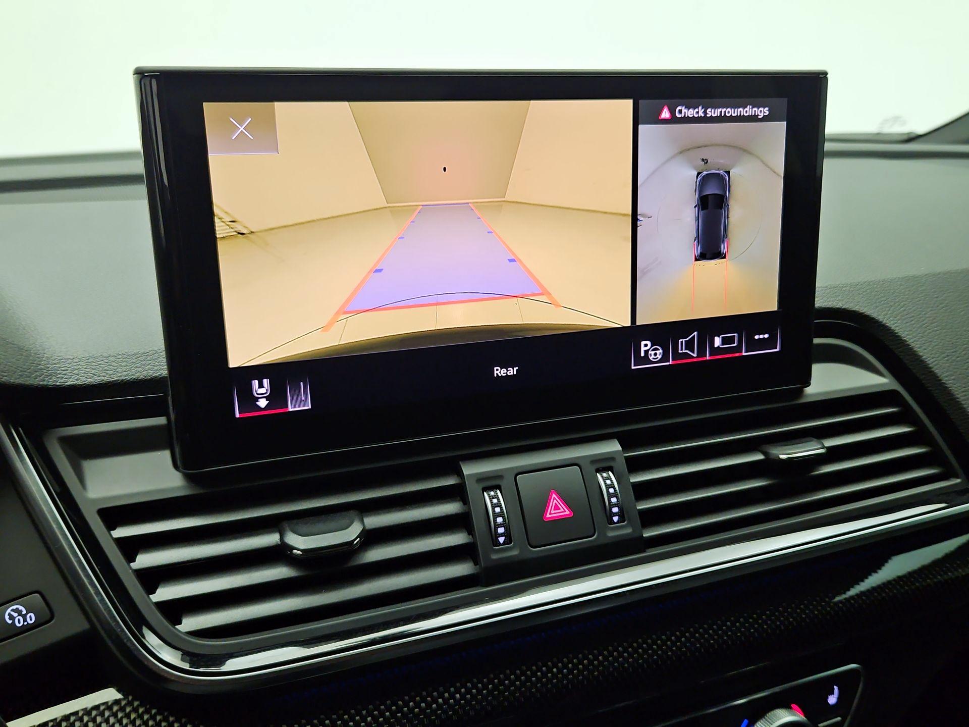 Thumbnail: 2023 Audi SQ5 - 15