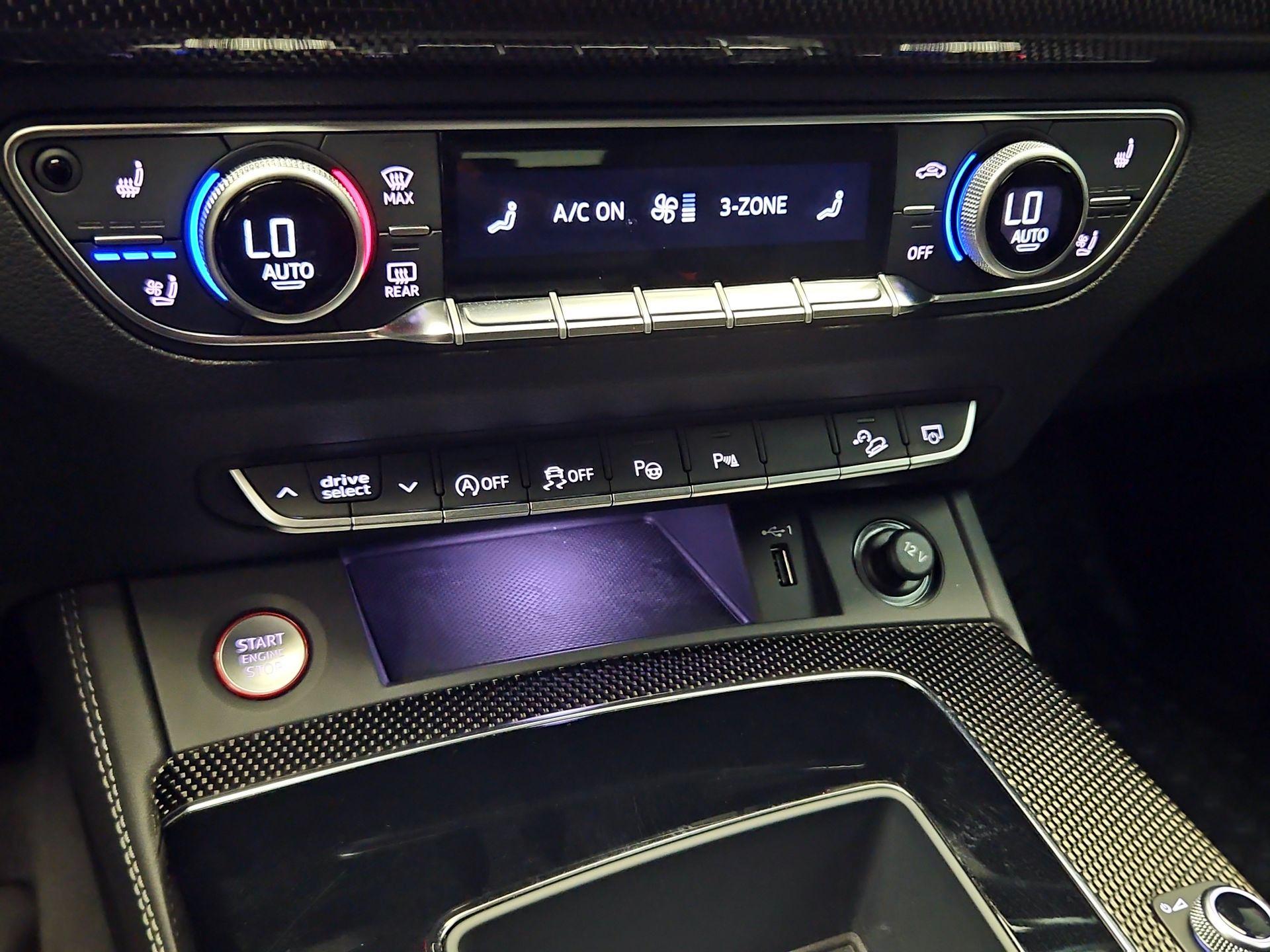 Thumbnail: 2023 Audi SQ5 - 17