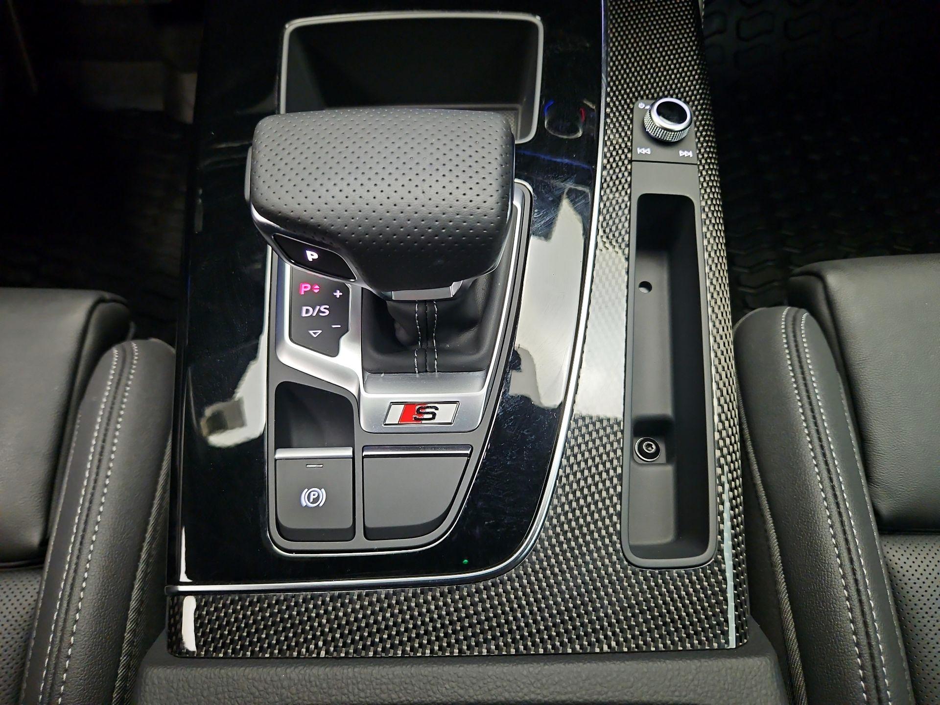 Thumbnail: 2023 Audi SQ5 - 18