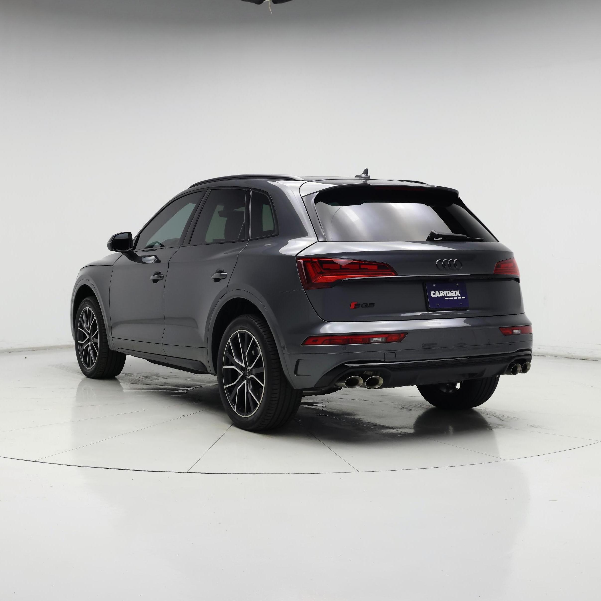 Thumbnail: 2023 Audi SQ5 - 2
