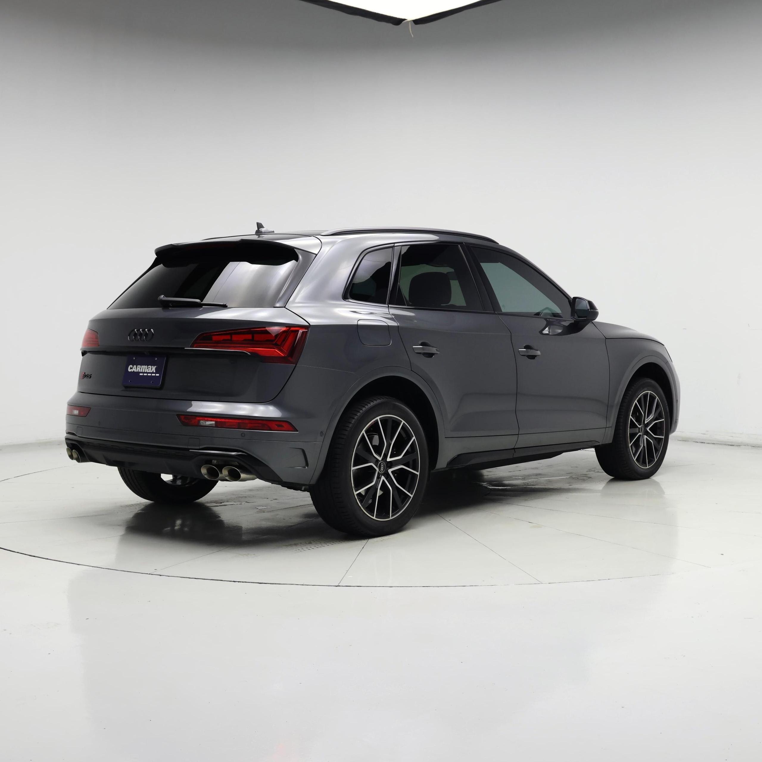 Thumbnail: 2023 Audi SQ5 - 8