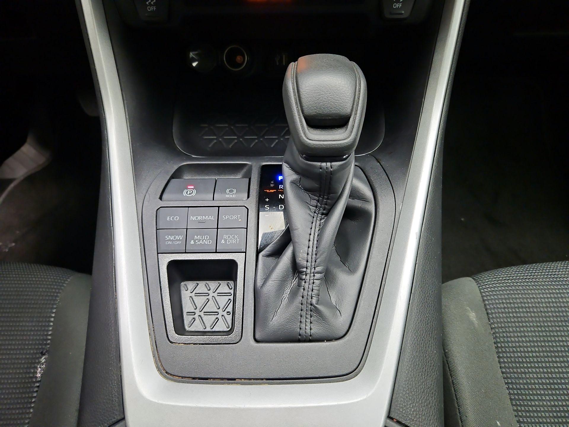 Thumbnail: 2024 Toyota RAV4 - 17