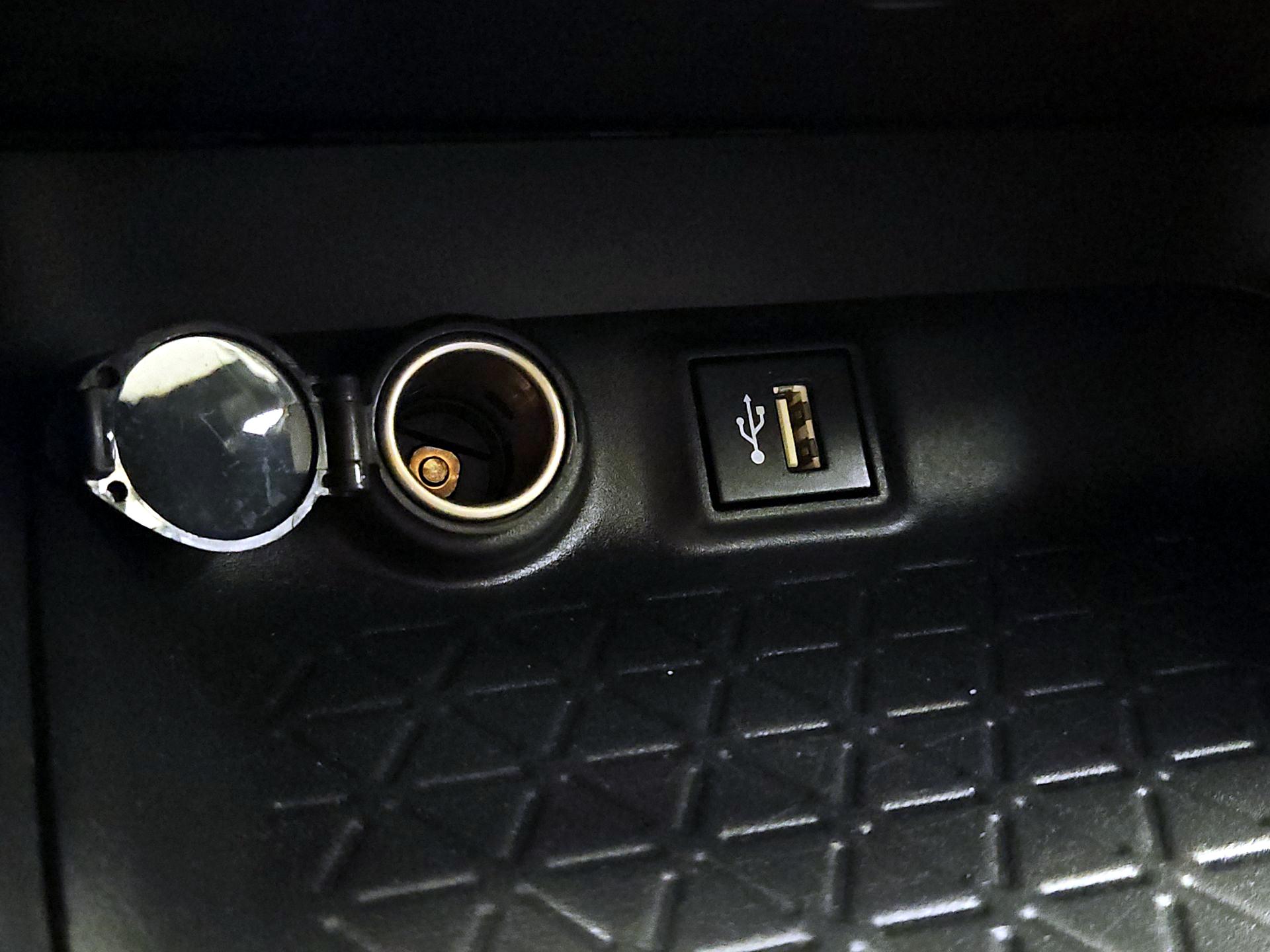 Thumbnail: 2024 Toyota RAV4 - 18