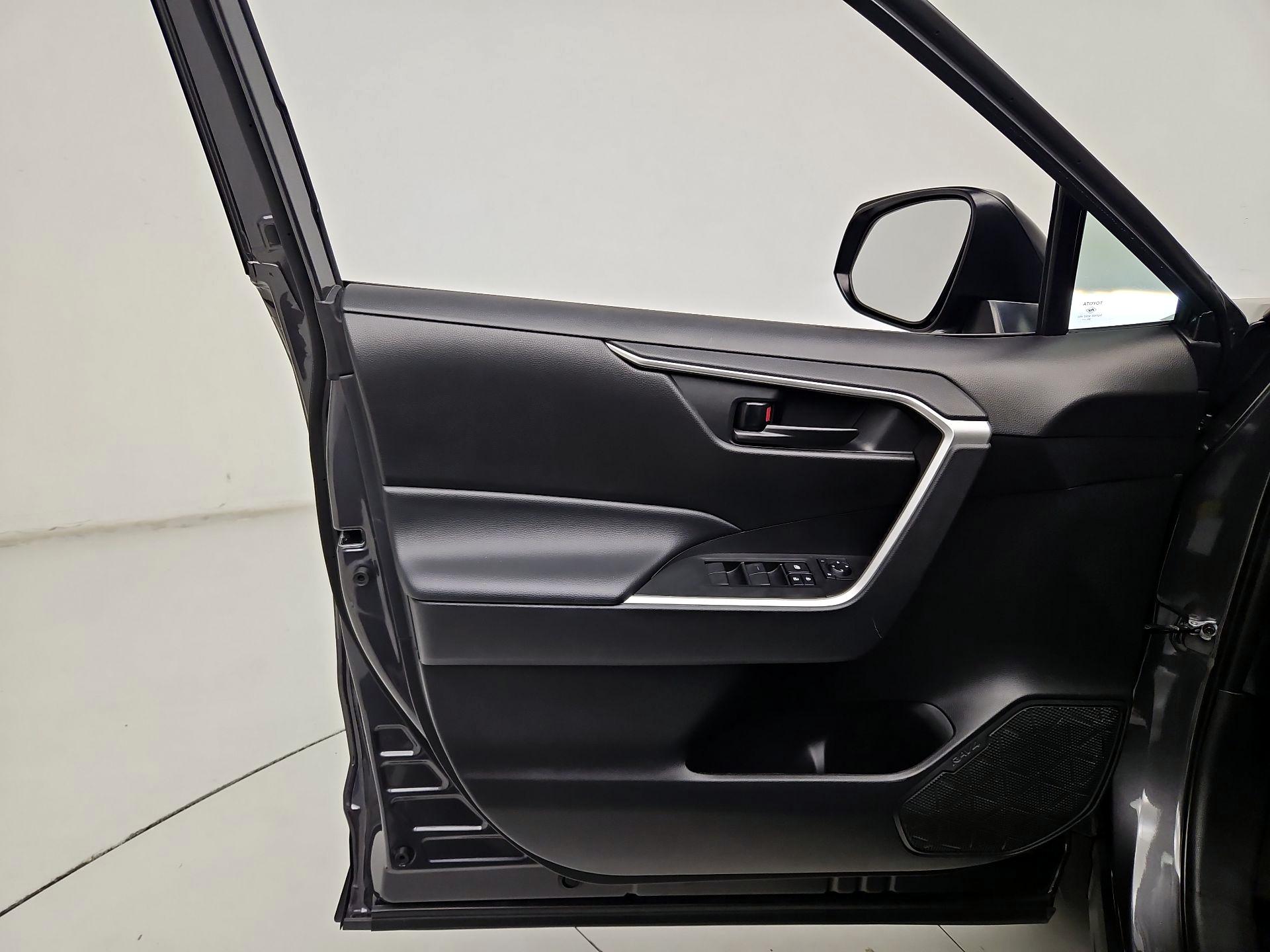 Thumbnail: 2024 Toyota RAV4 - 12