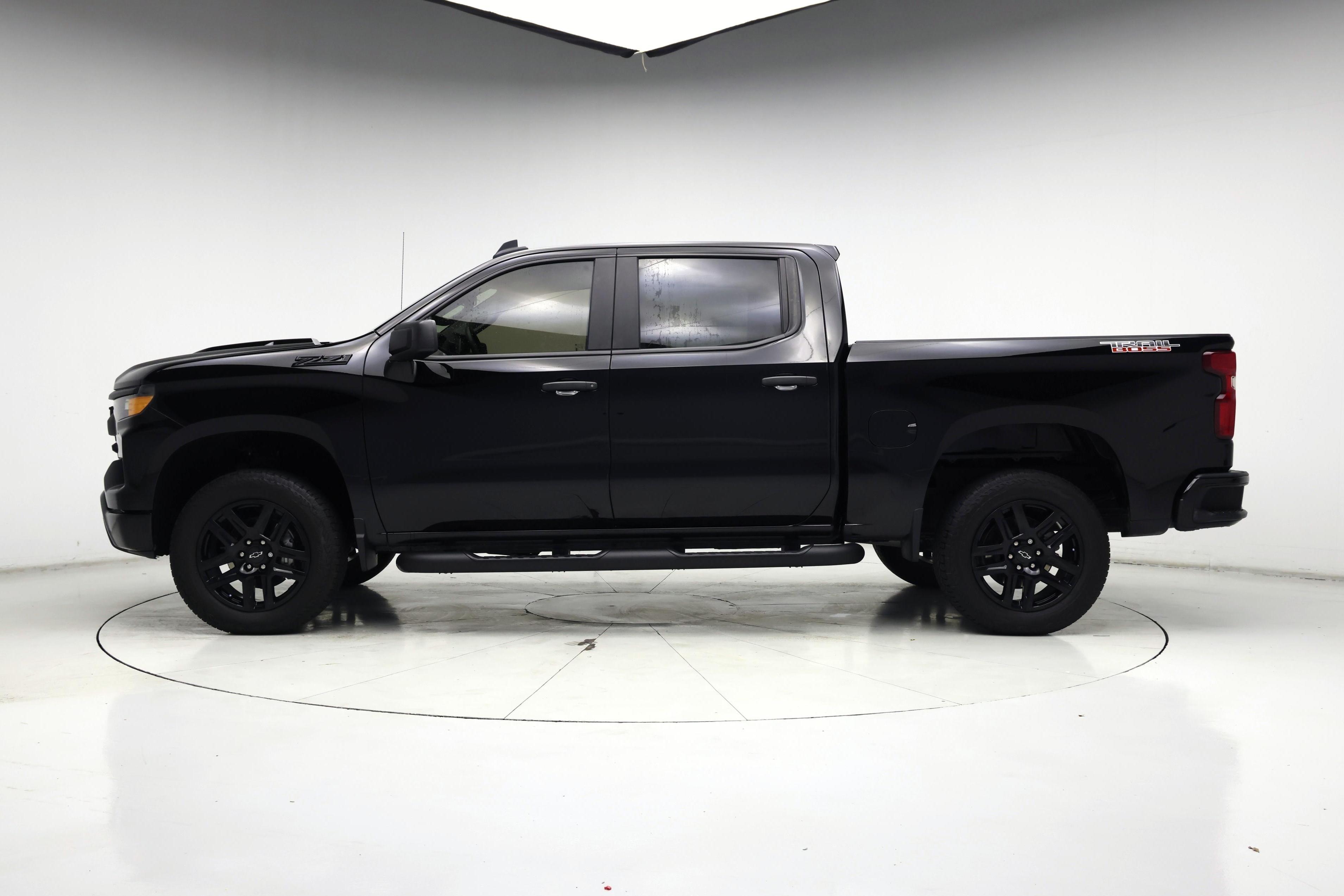 Thumbnail: 2024 Chevrolet Silverado 1500 - 3