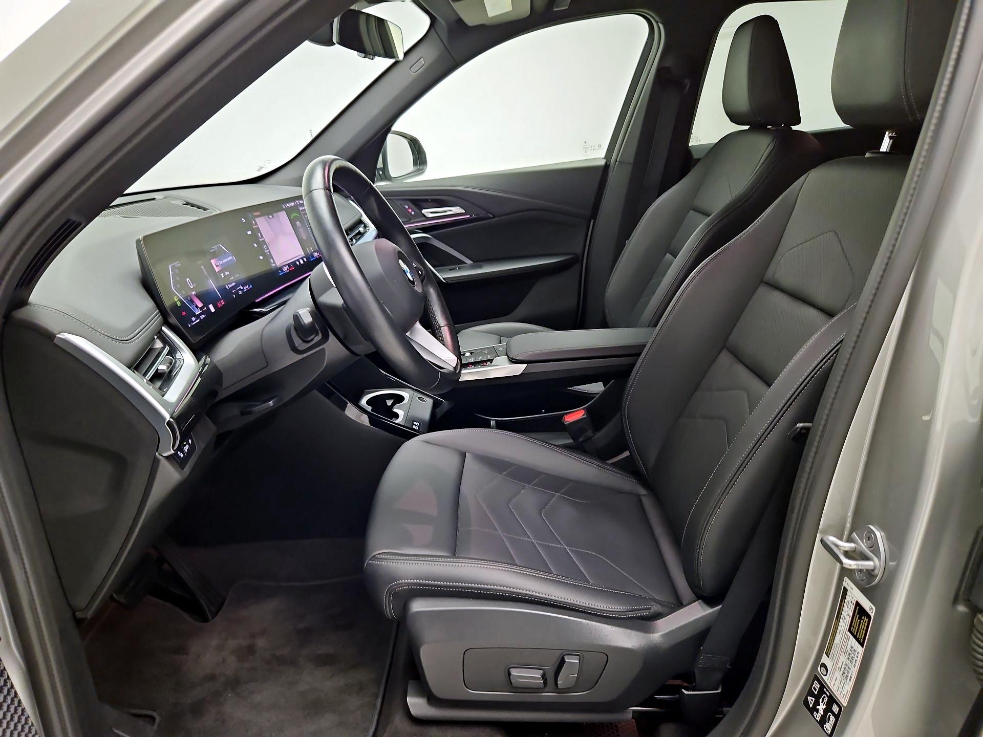 Thumbnail: 2025 BMW X1 - 11