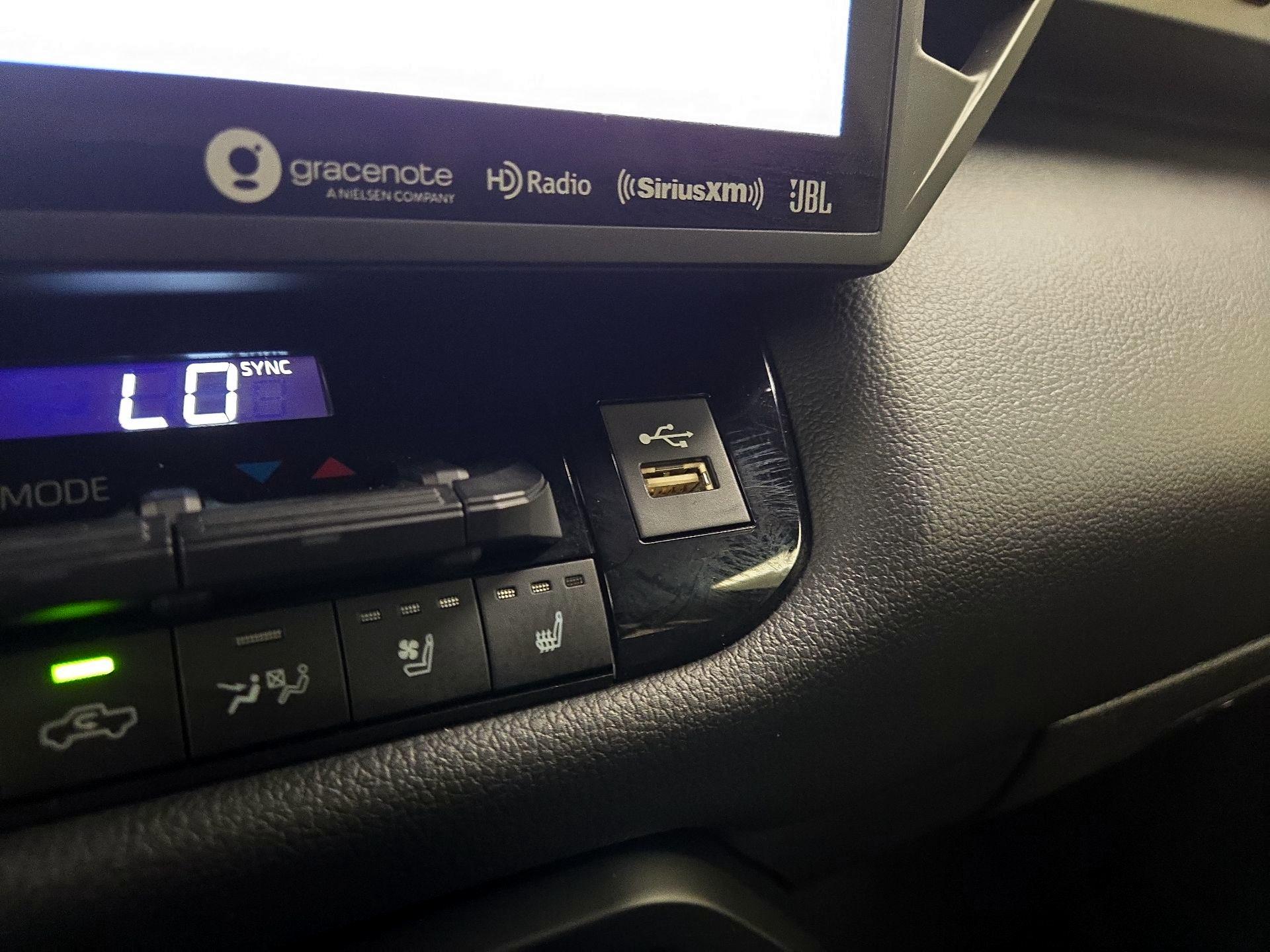 Thumbnail: 2024 Toyota Tundra - 18